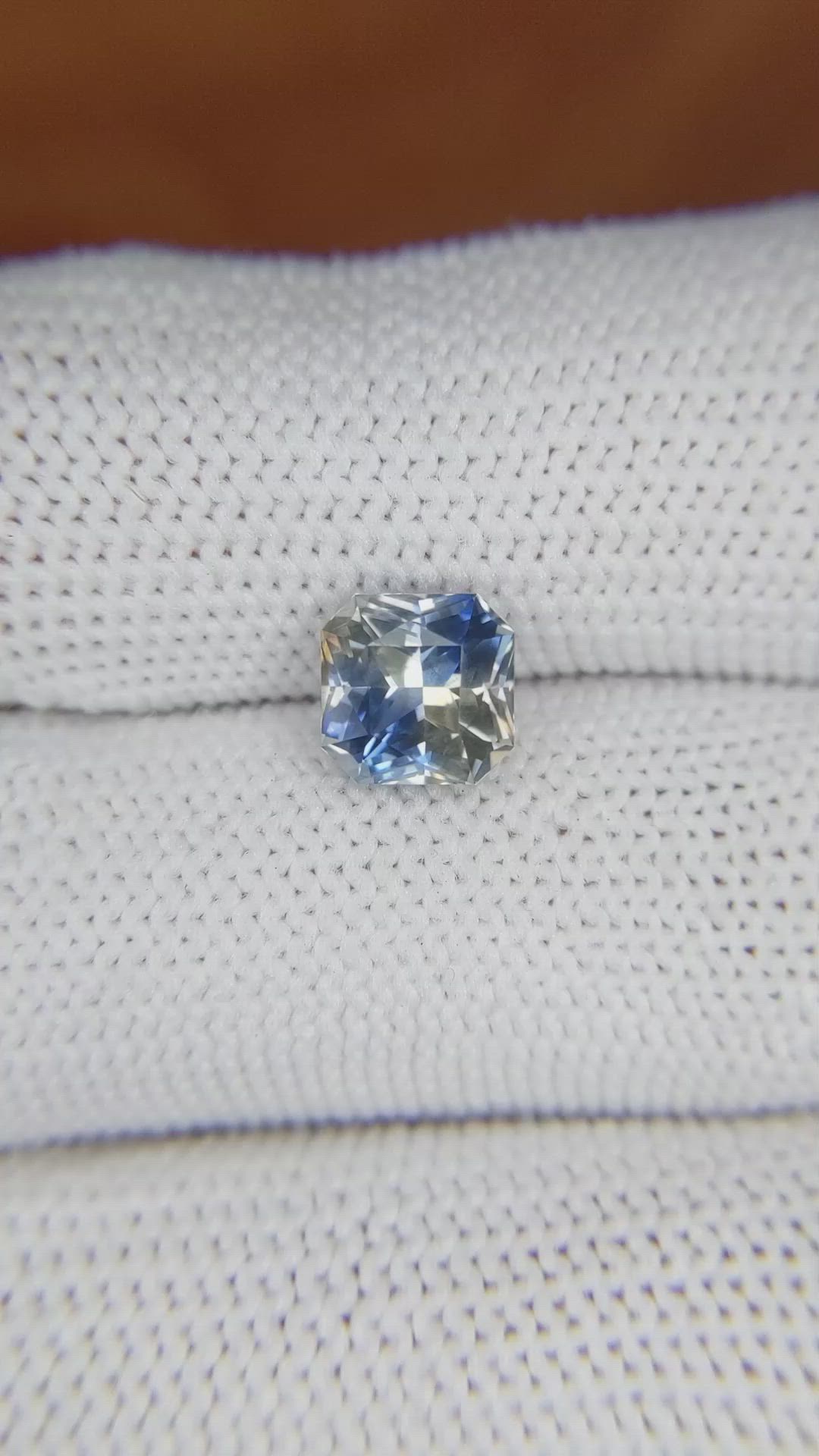 2.44 Ct. Bi Color Sapphire from Ceylon (Sri Lanka) Size Video