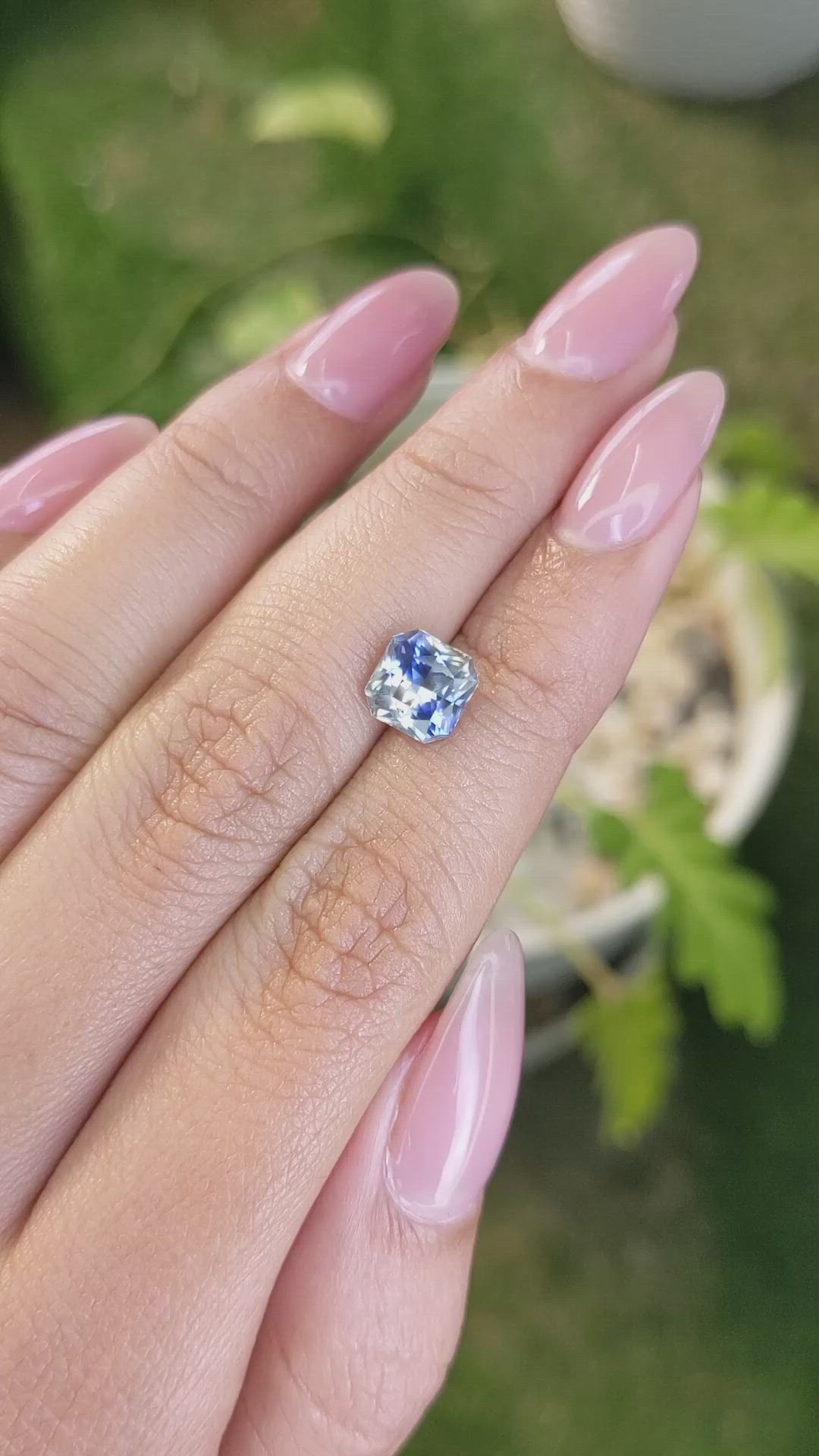 2.44 Ct. Bi Color Sapphire from Ceylon (Sri Lanka) Size Video