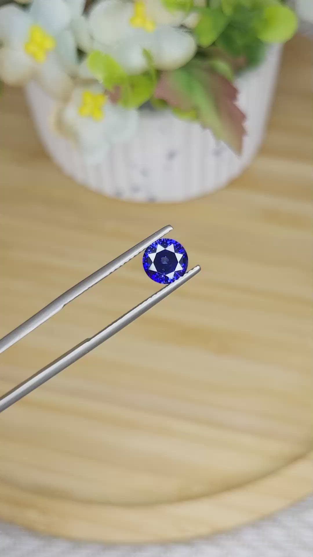 2.07 Ct. Blue Sapphire from Ceylon (Sri Lanka) Size Video