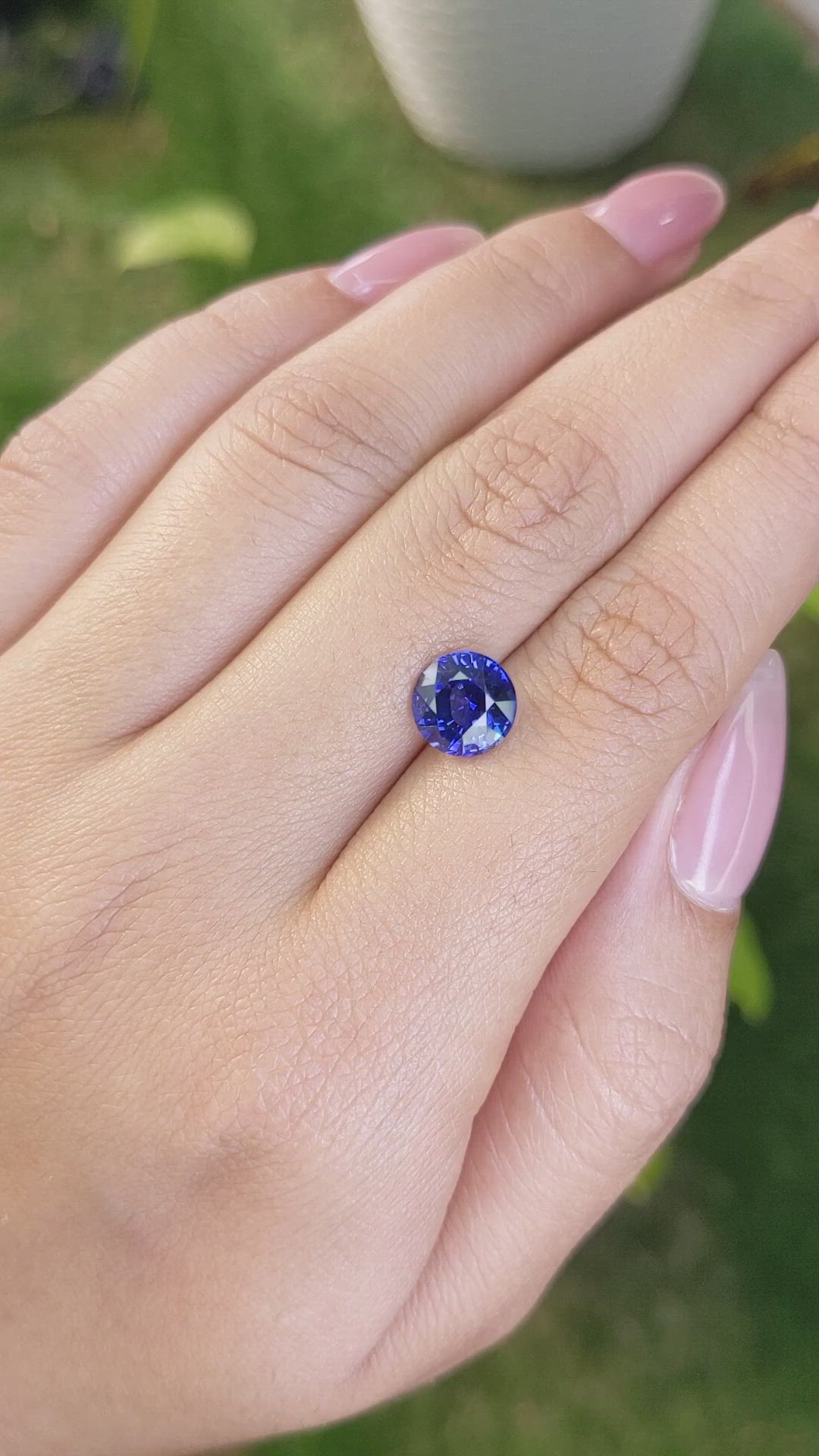 2.81 Ct. Blue Sapphire from Ceylon (Sri Lanka) Size Video