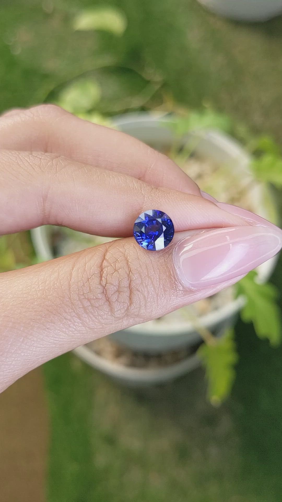 2.81 Ct. Blue Sapphire from Ceylon (Sri Lanka) Size Video