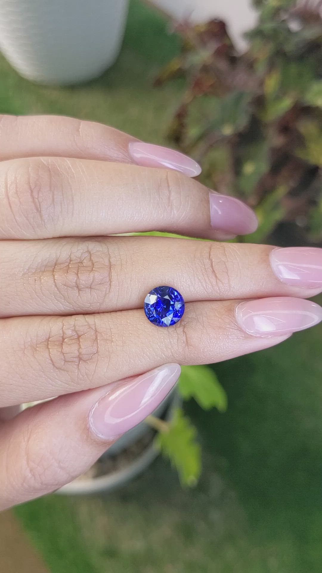 2.81 Ct. Blue Sapphire from Ceylon (Sri Lanka) Size Video