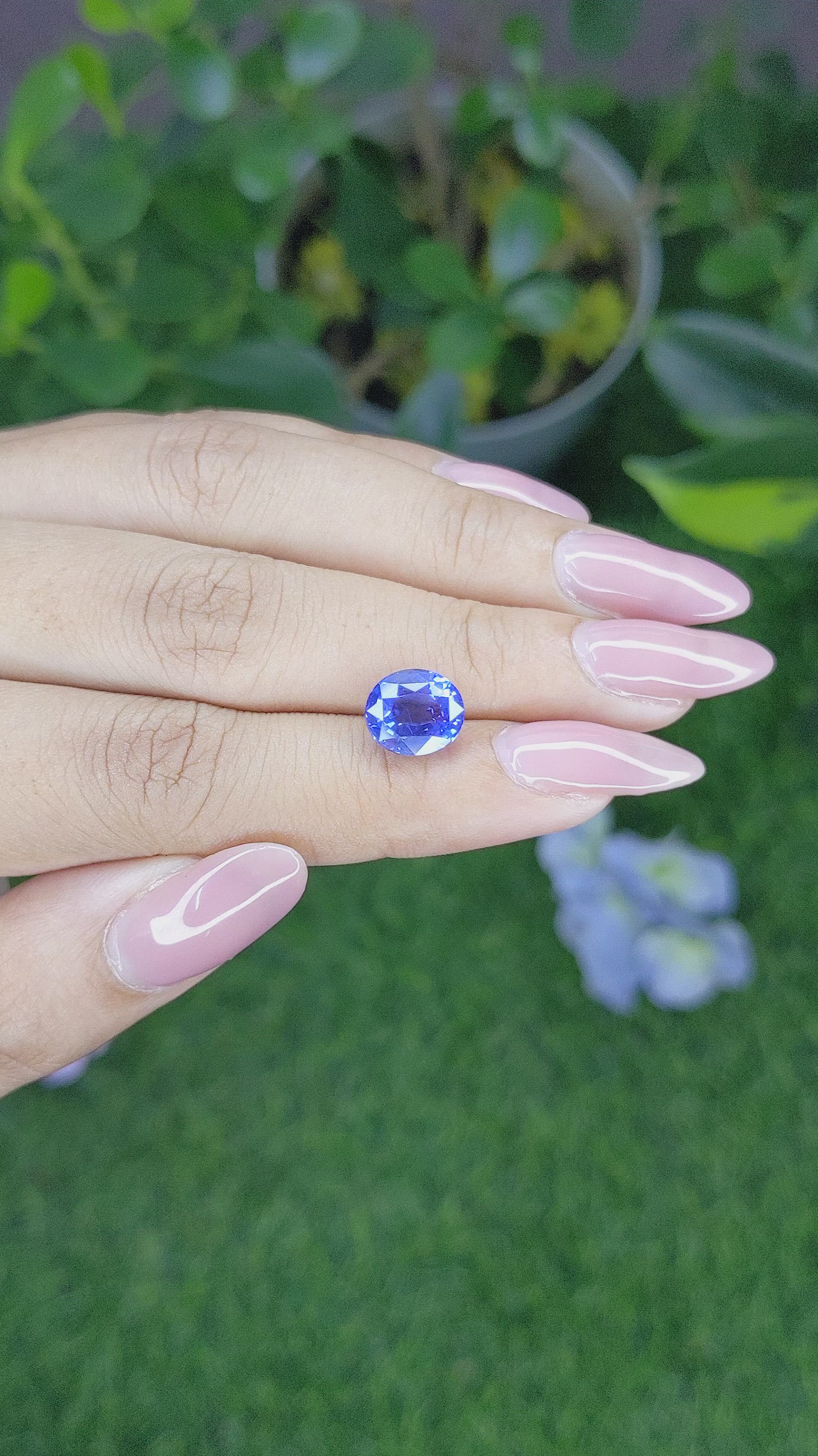 4.58 Ct. Blue Sapphire from Ceylon (Sri Lanka) Size Video