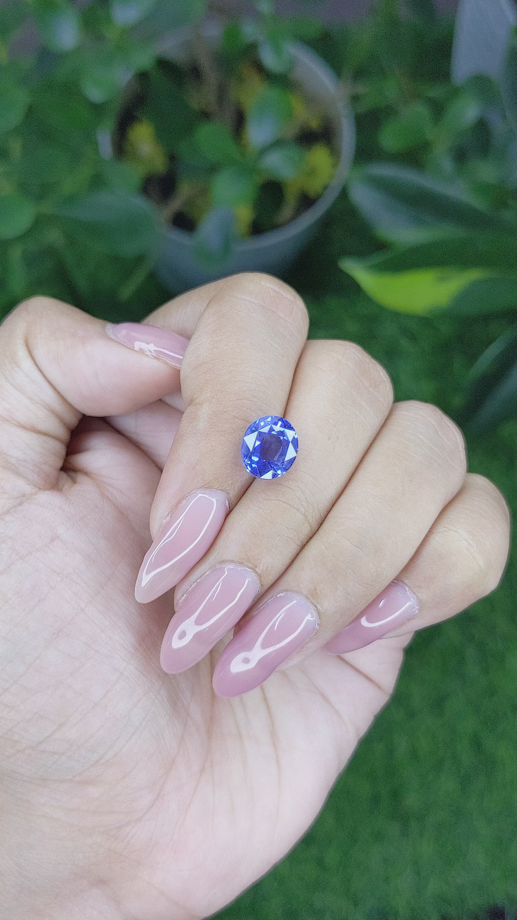 4.58 Ct. Blue Sapphire from Ceylon (Sri Lanka) Size Video