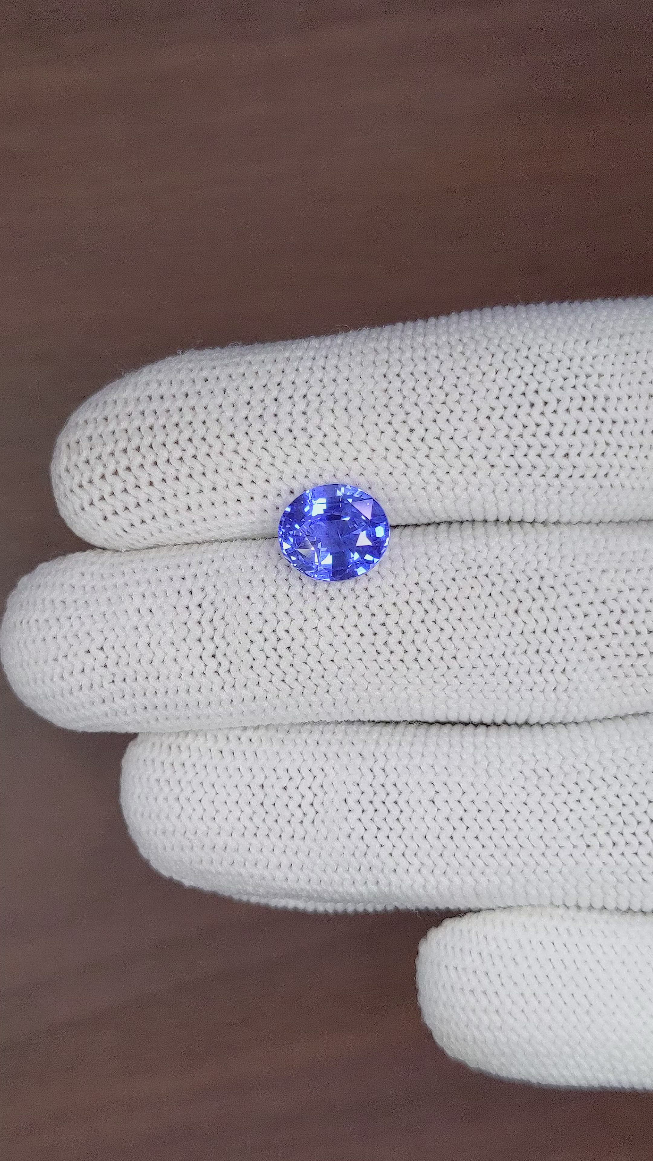 4.58 Ct. Blue Sapphire from Ceylon (Sri Lanka) Size Video