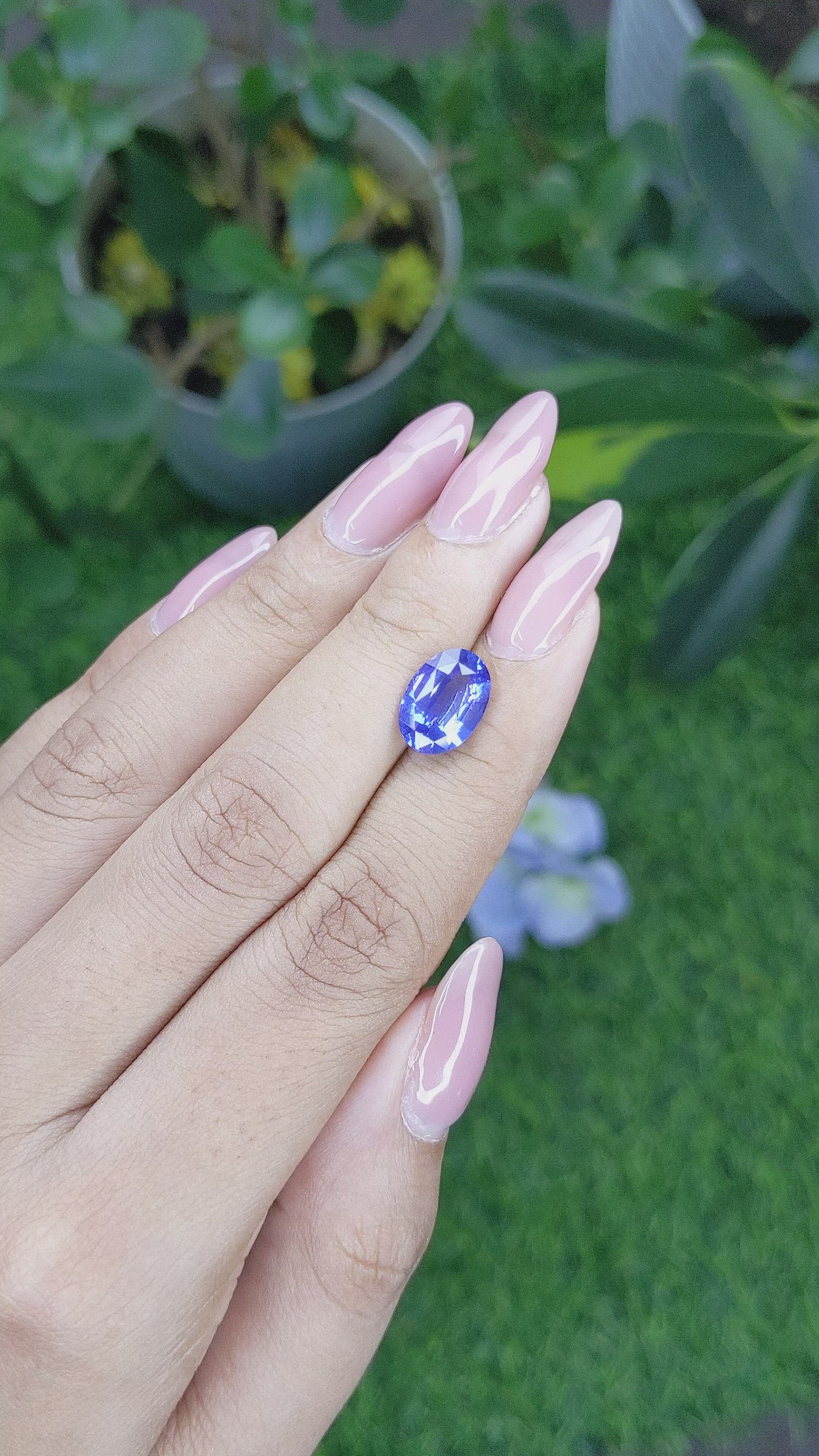 4.01 Ct. Blue Sapphire from Ceylon (Sri Lanka) Size Video