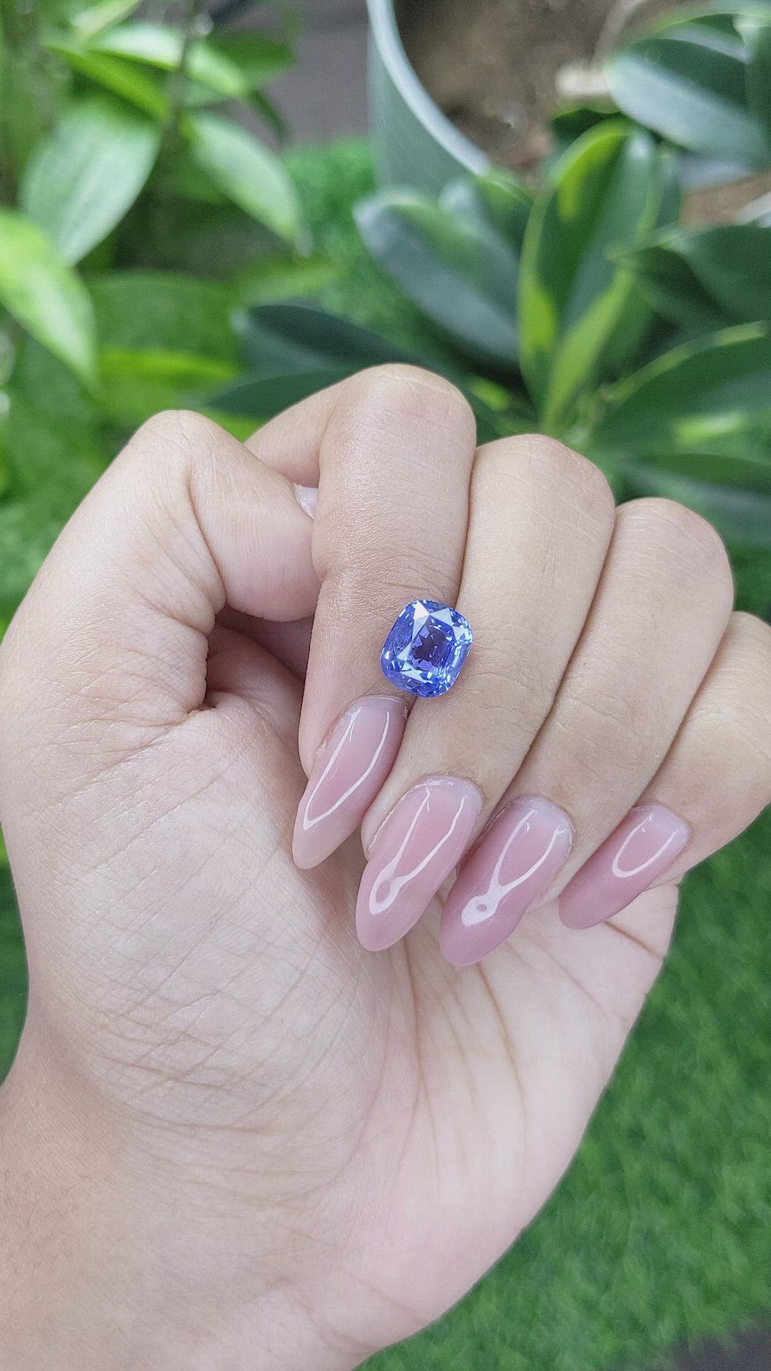 4.05 Ct. Blue Sapphire from Ceylon (Sri Lanka) Size Video