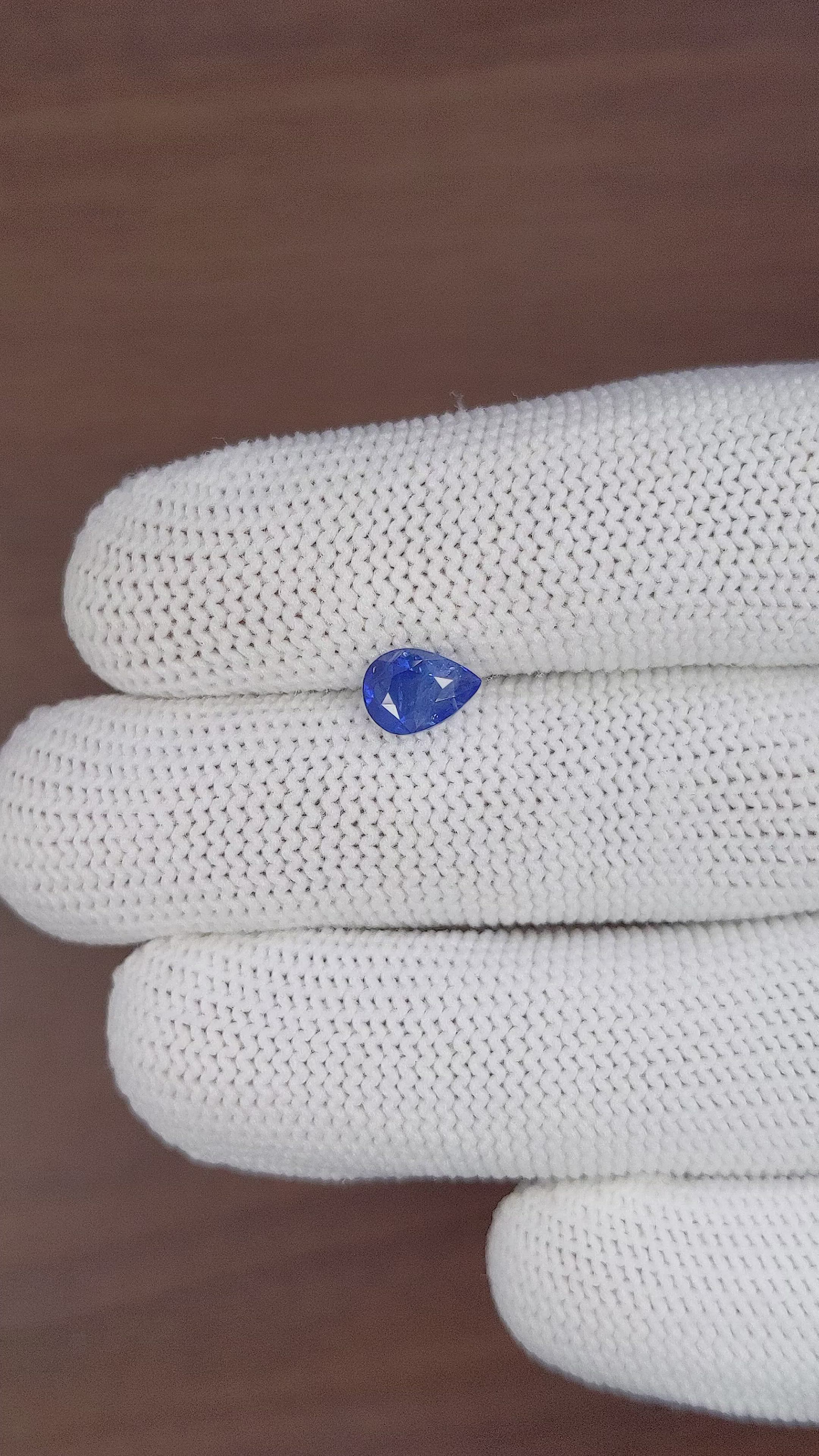 1.16 Ct. Blue Sapphire from Ceylon (Sri Lanka) Size Video