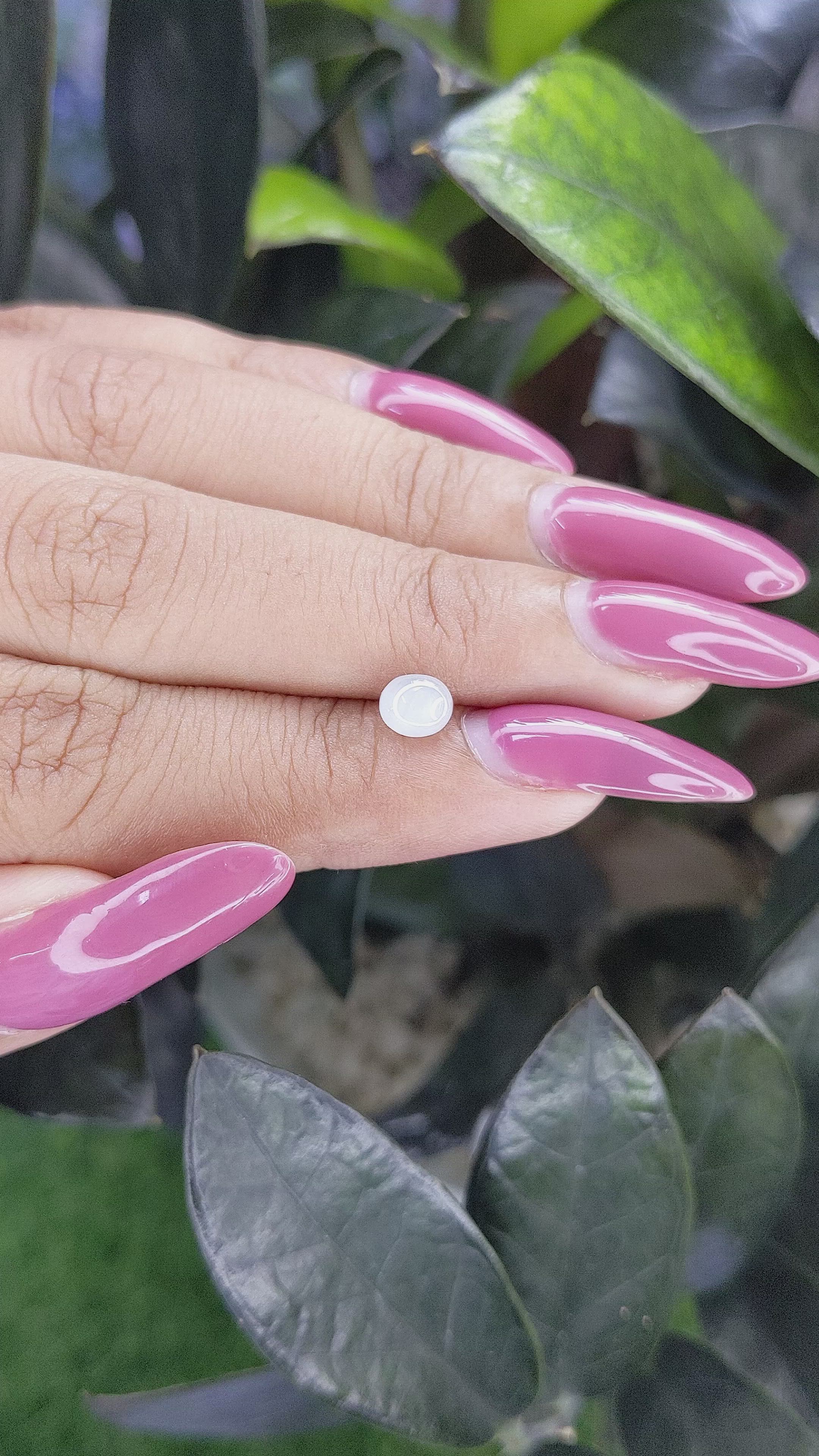 0.99 Ct. White Star Sapphire from Ceylon (Sri Lanka) Size Video