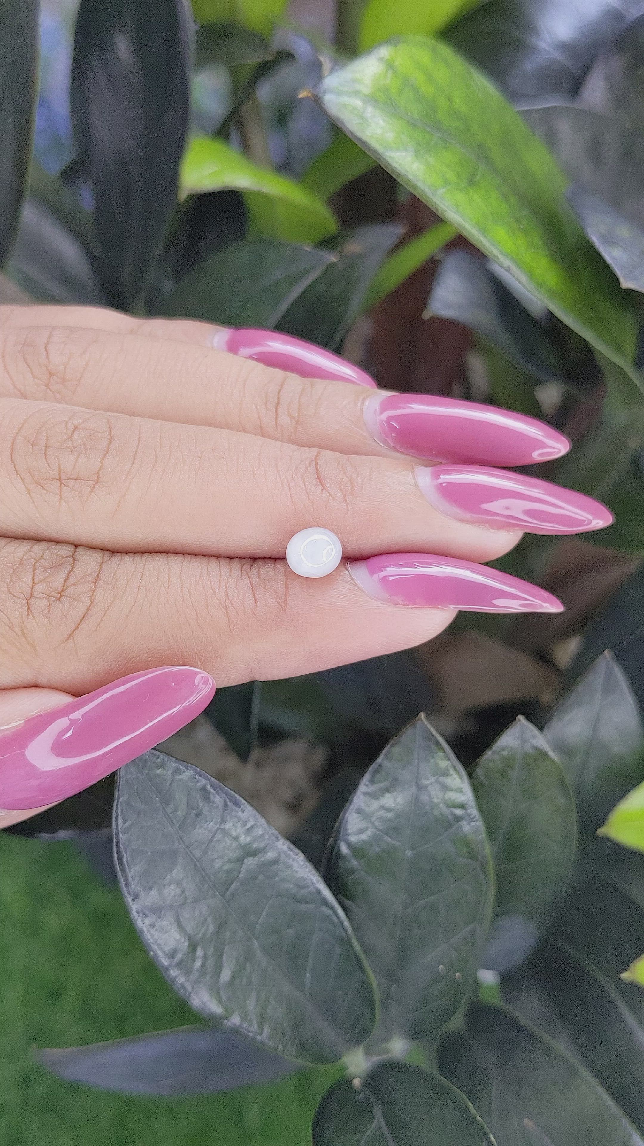 1.49 Ct. White Star Sapphire from Ceylon (Sri Lanka) Size Video