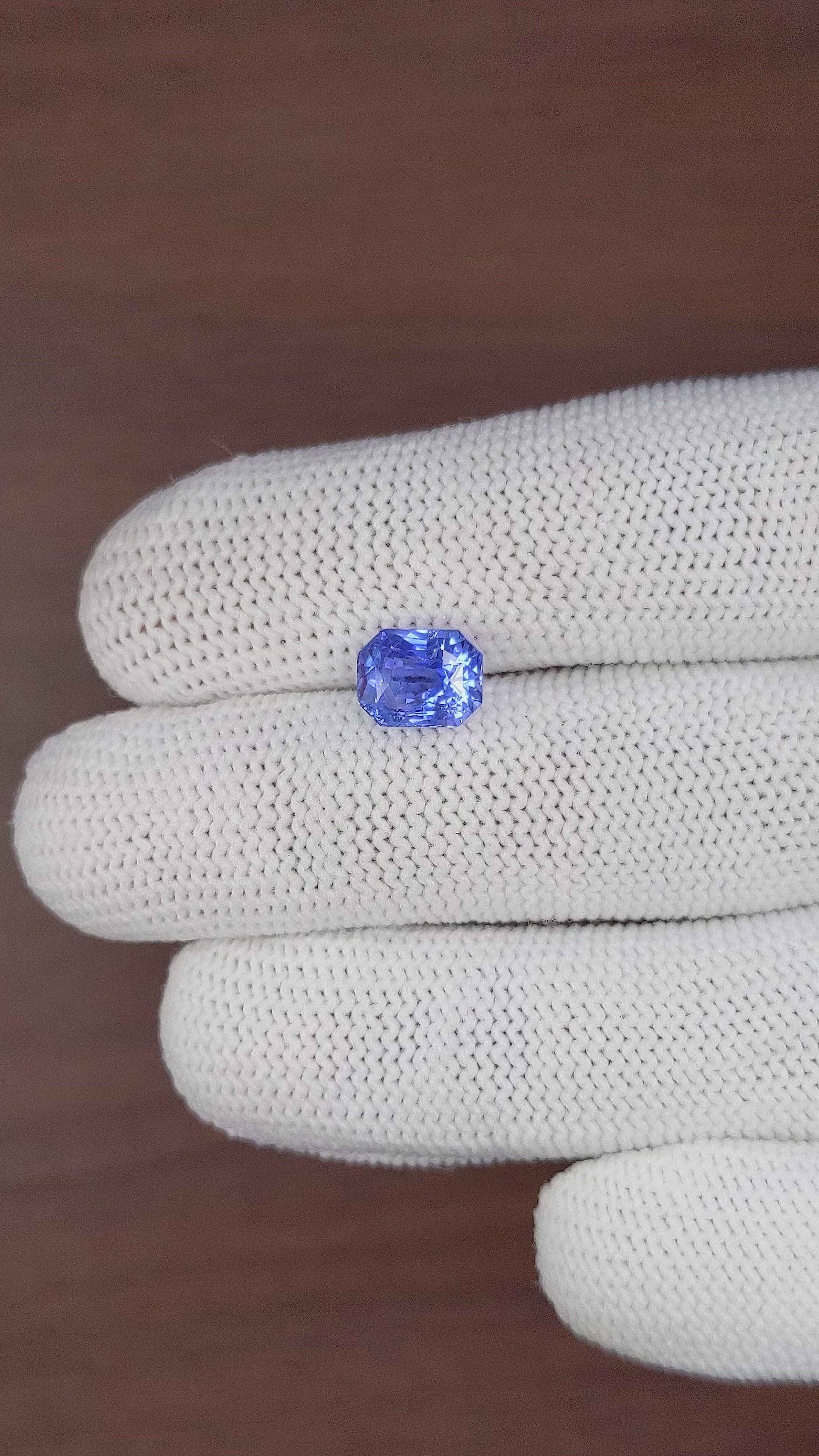 3.15 Ct. Blue Sapphire from Ceylon (Sri Lanka) Size Video