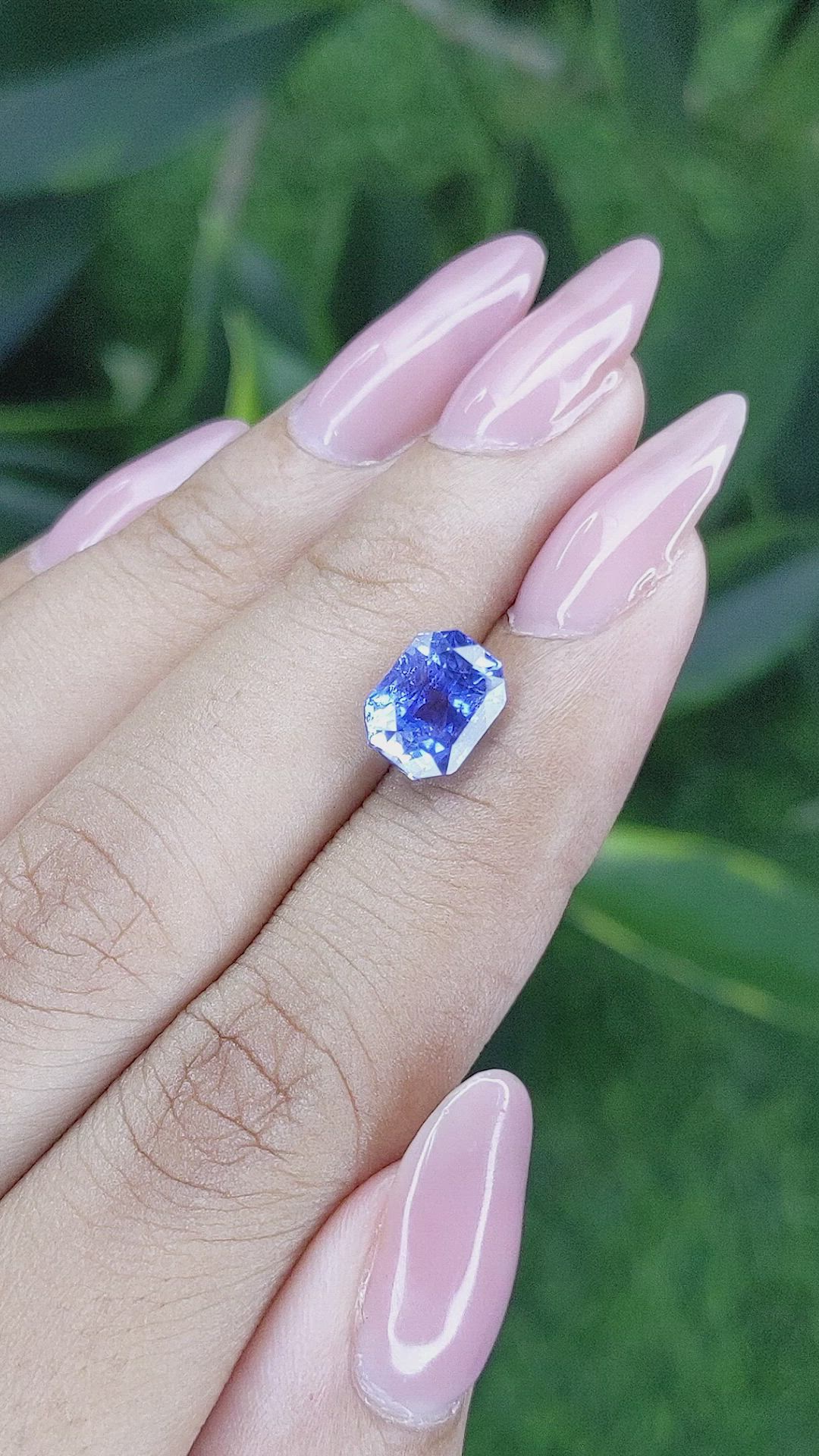 3.15 Ct. Blue Sapphire from Ceylon (Sri Lanka) Size Video