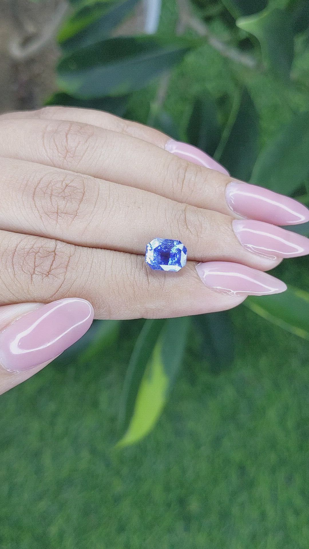 3.15 Ct. Blue Sapphire from Ceylon (Sri Lanka) Size Video