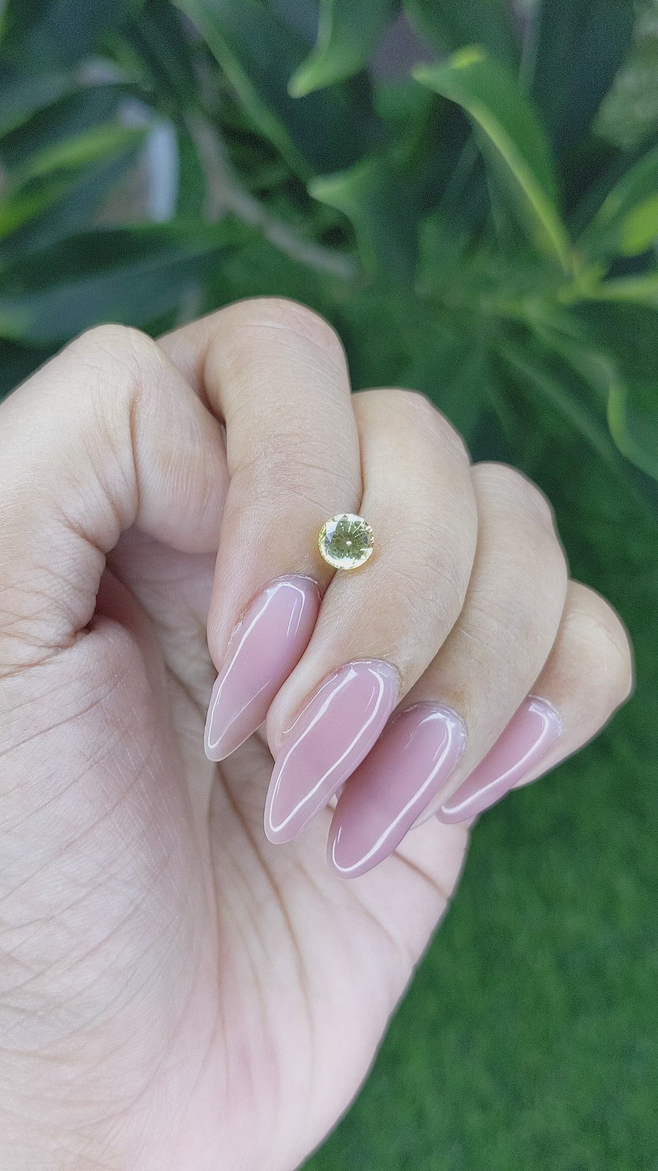 0.92 Ct. Yellow Sapphire from Ceylon (Sri Lanka) Size Video