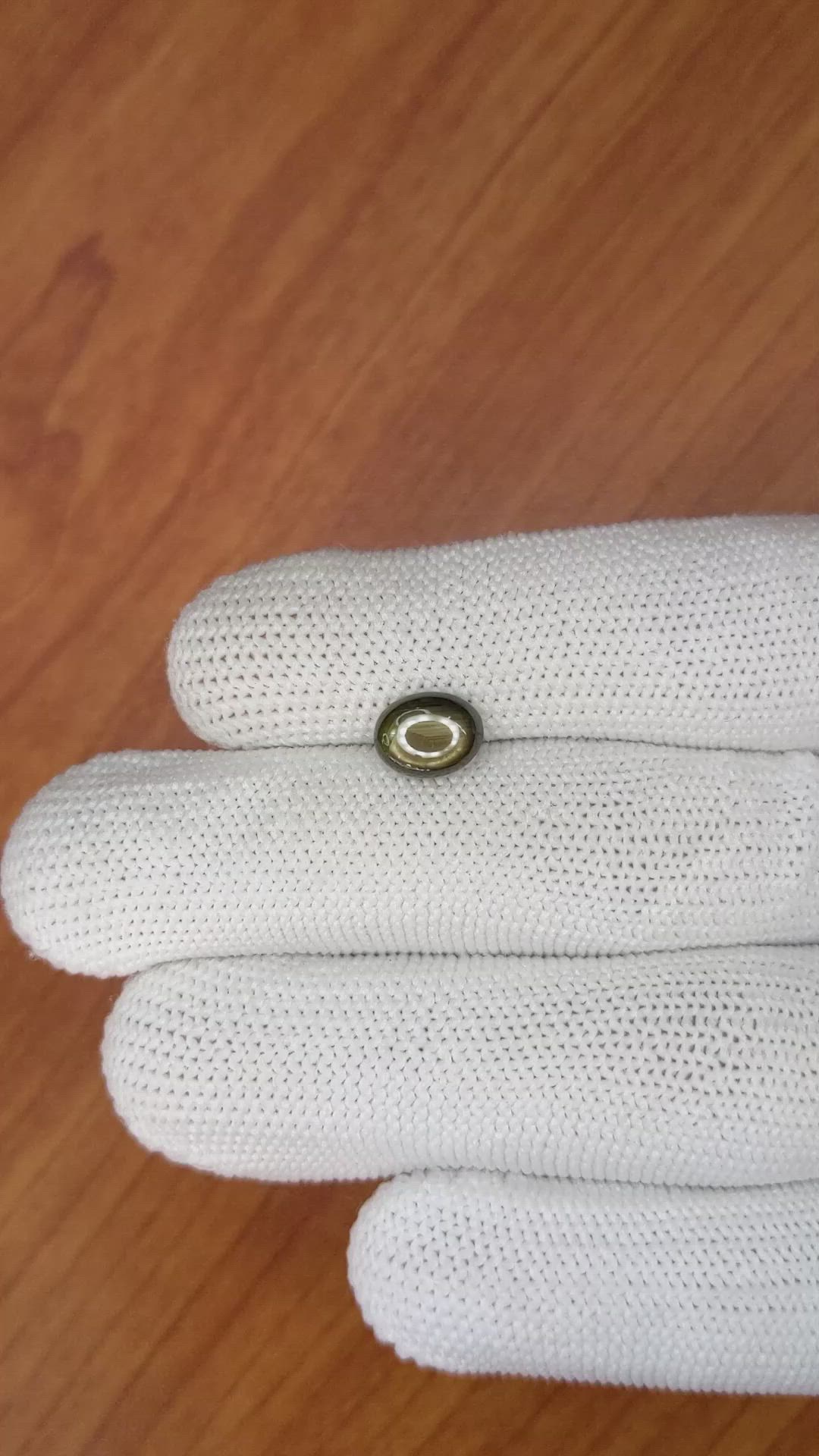 2.54 Ct. Brown Star Sapphire from Ceylon (Sri Lanka) Size Video
