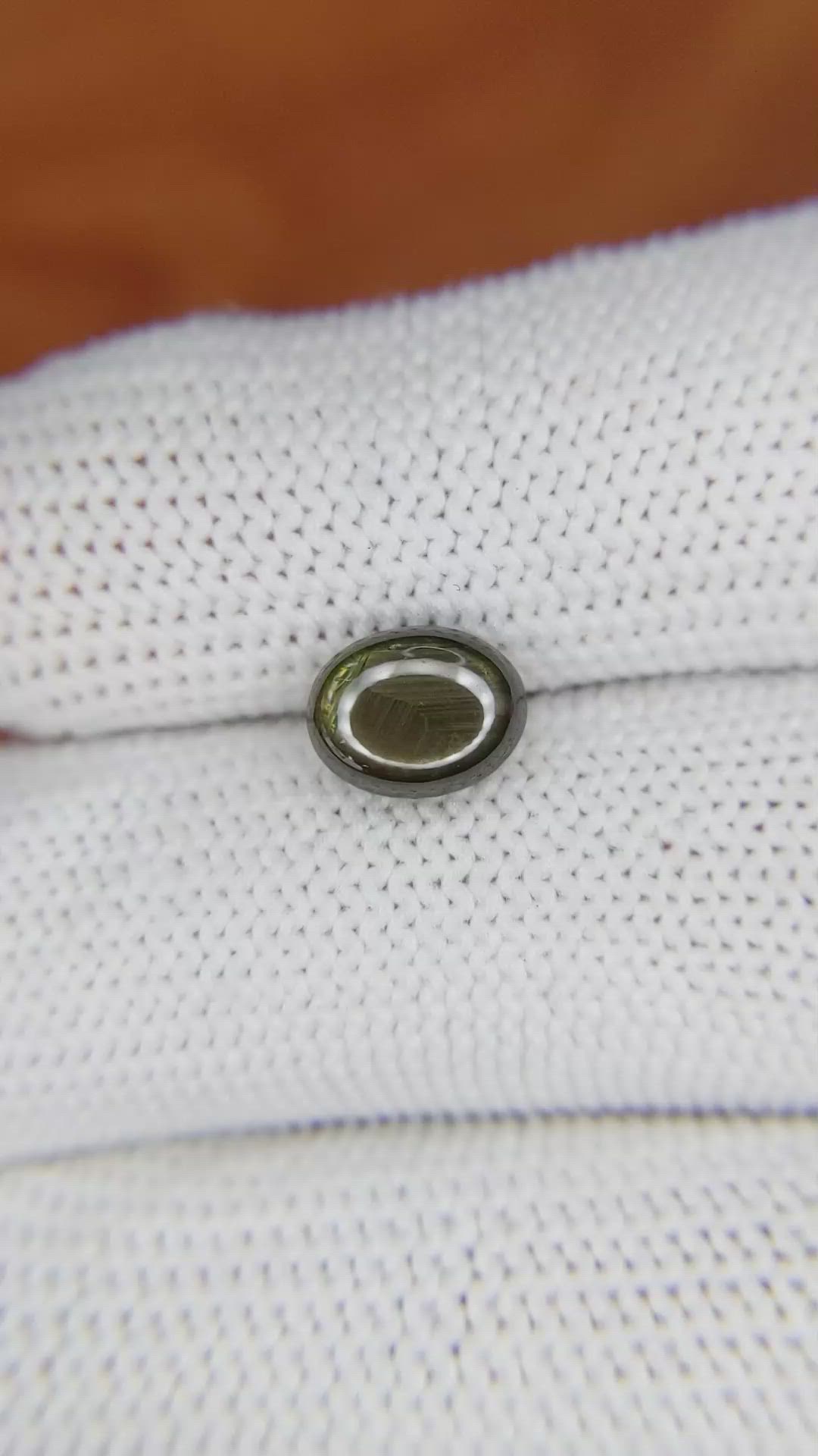 2.54 Ct. Brown Star Sapphire from Ceylon (Sri Lanka) Size Video