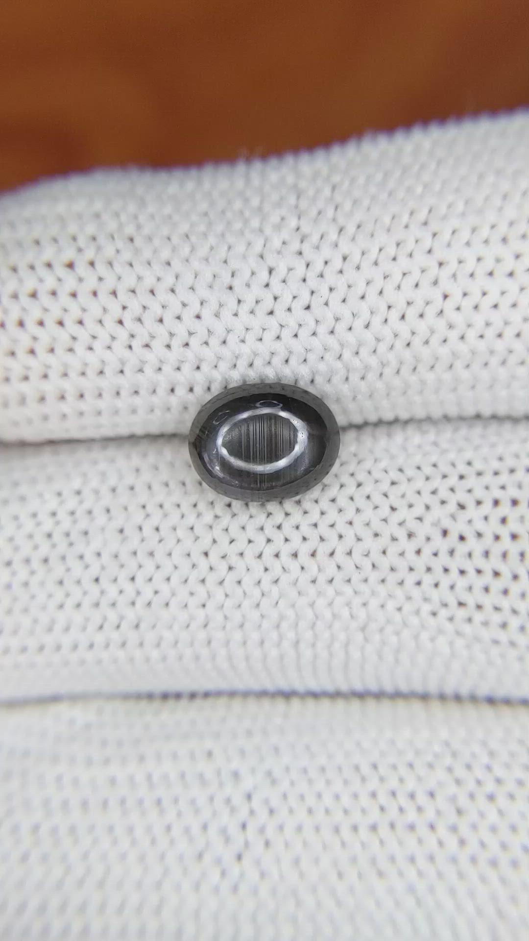 2.28 Ct. Black Star Sapphire from Ceylon (Sri Lanka) Size Video