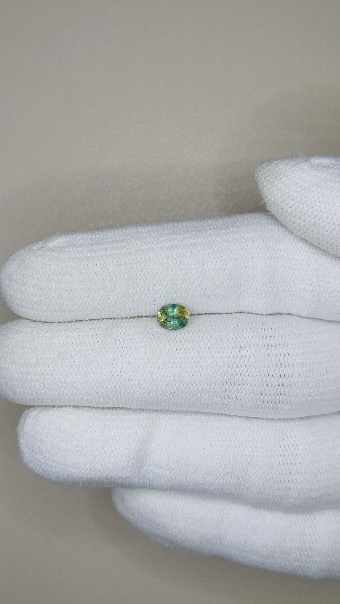 0.53 Ct. Bi Color Sapphire from Thailand Size Video