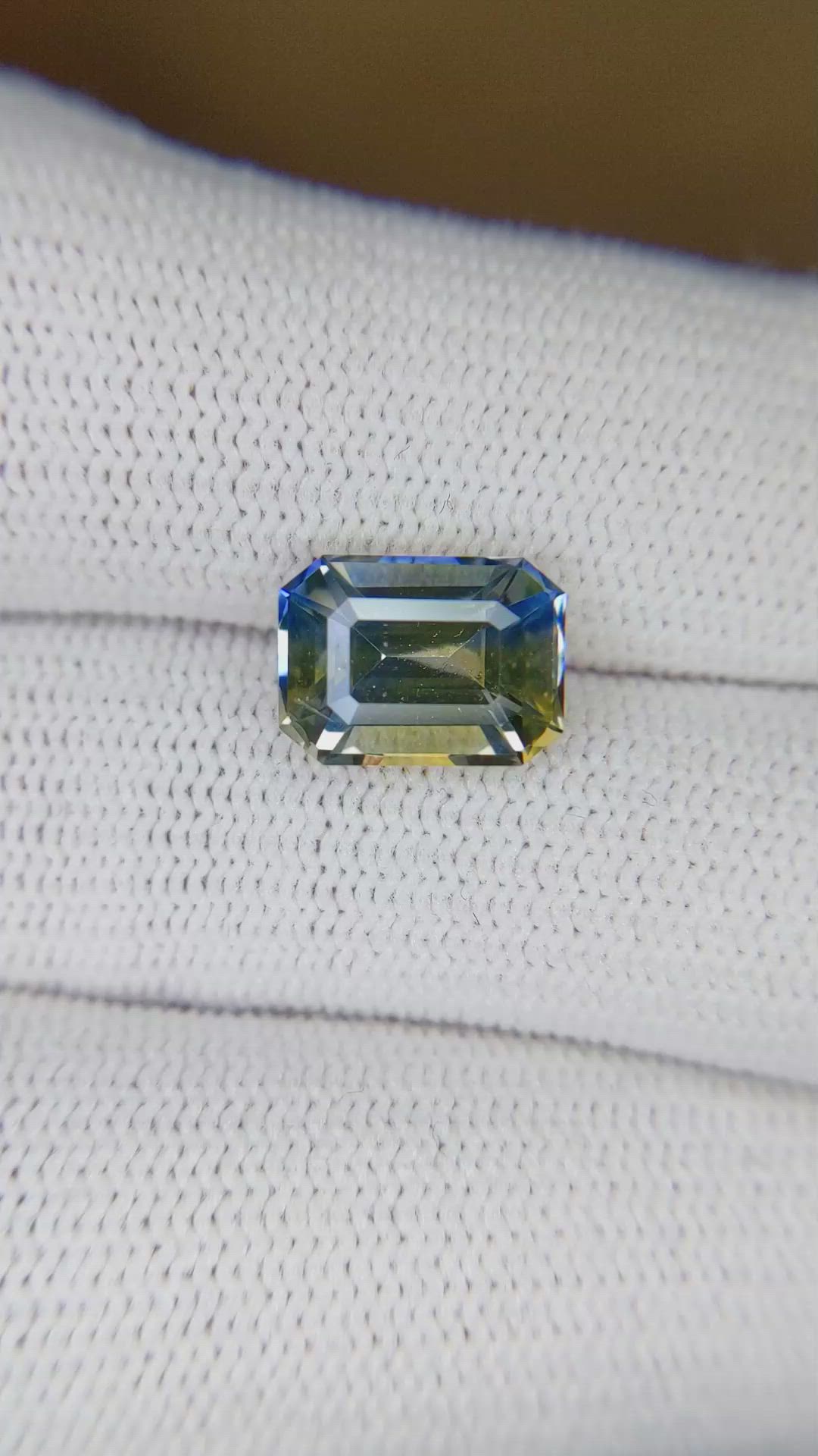 3.84 Ct. Bi Color Sapphire from Ceylon (Sri Lanka) Size Video