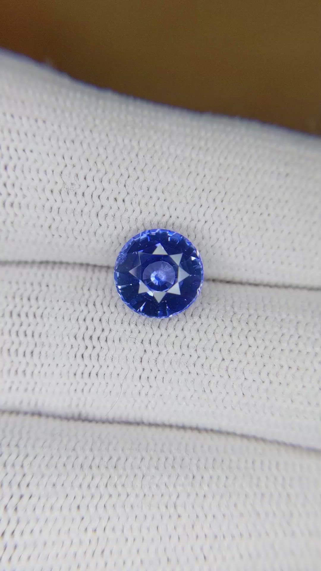 2.55 Ct. Blue Sapphire from Ceylon (Sri Lanka) Size Video