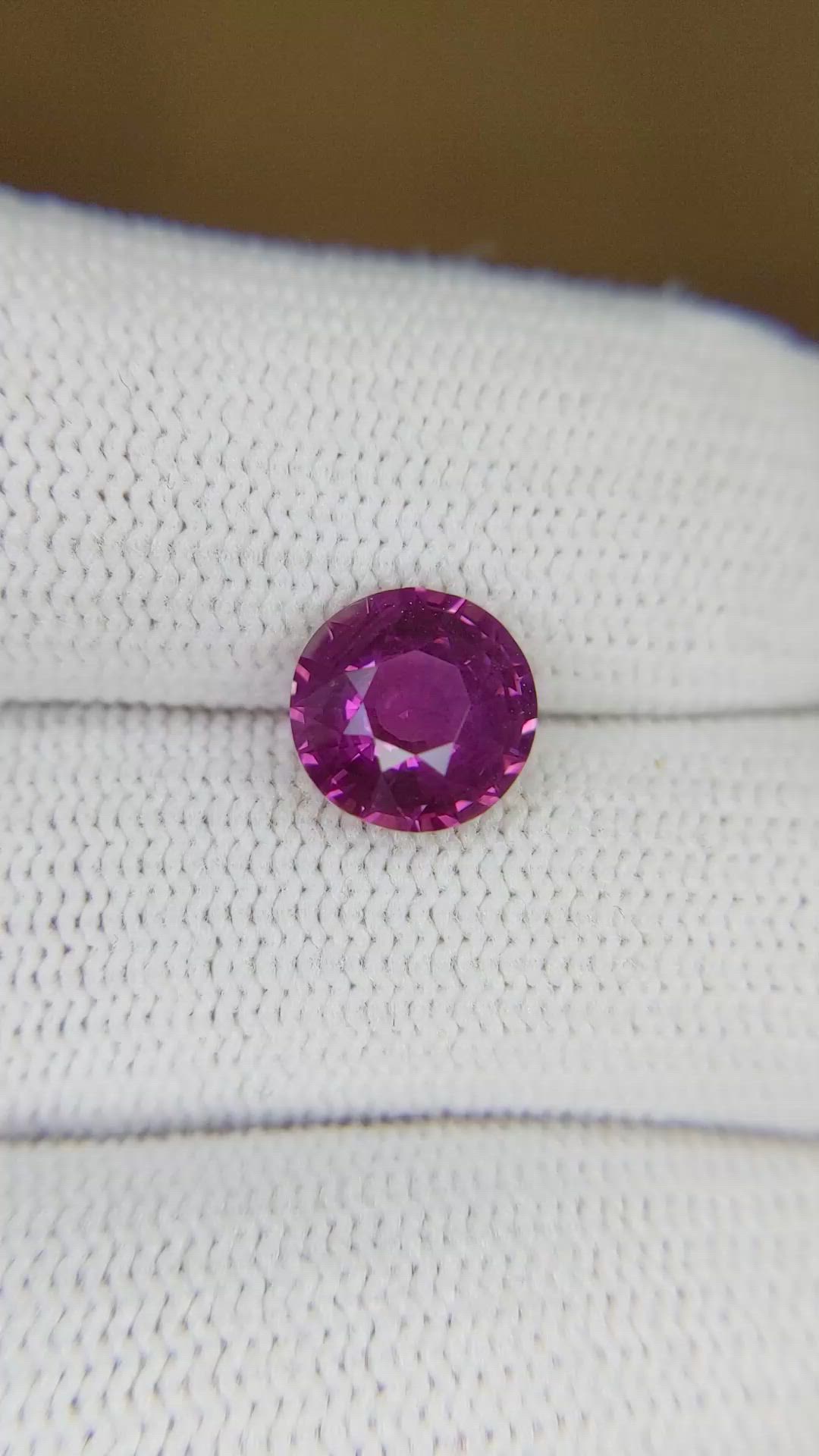 2.26 Ct. Purplish Pink Sapphire from Ceylon (Sri Lanka) Size Video