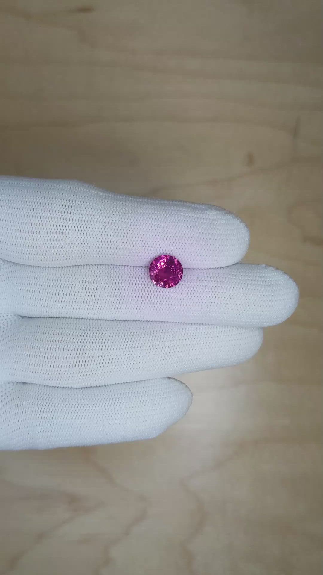 2.26 Ct. Purplish Pink Sapphire from Ceylon (Sri Lanka) Size Video