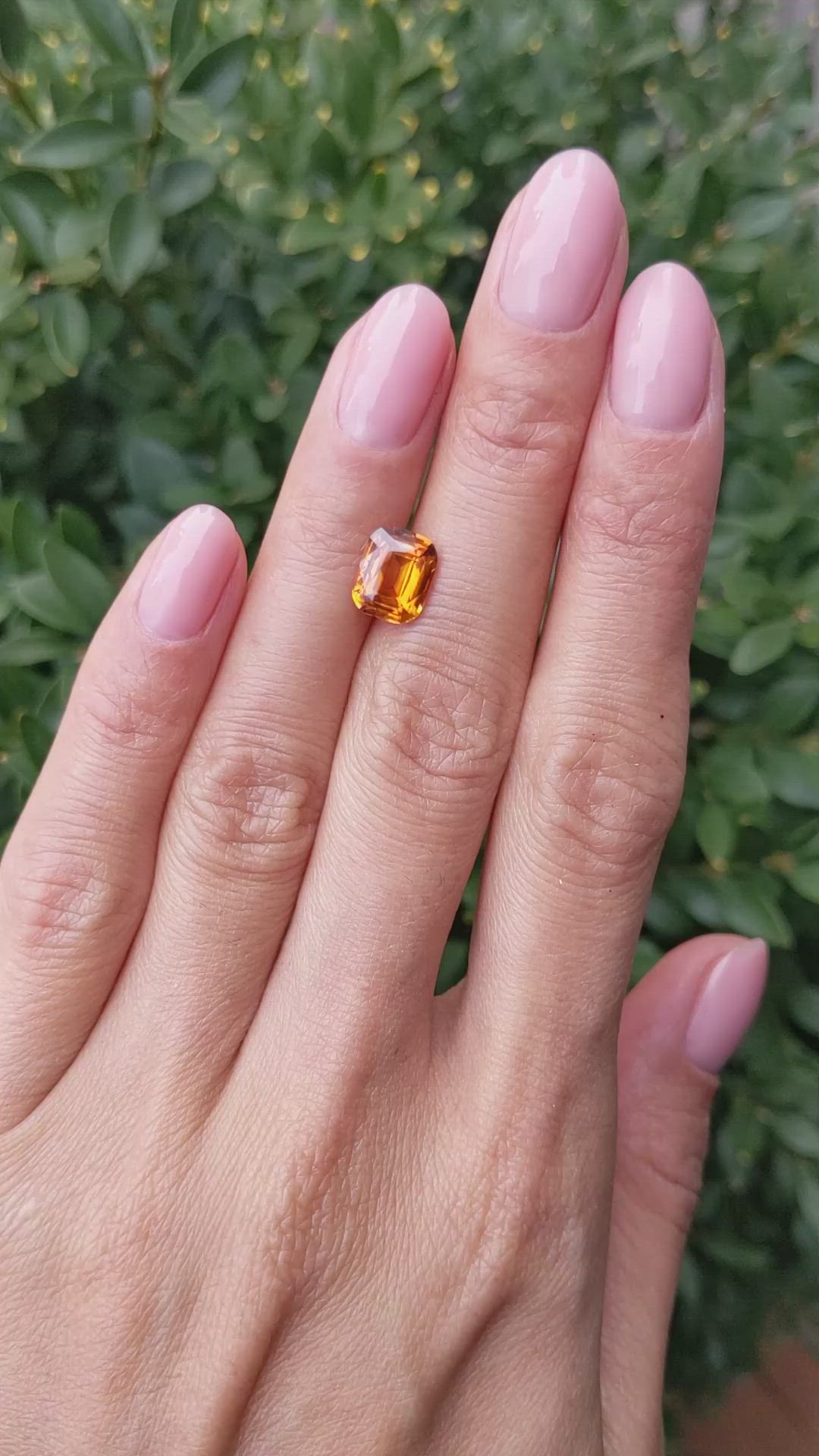 2.60 Ct. Yellowish Orange Sapphire from Ceylon (Sri Lanka) Size Video