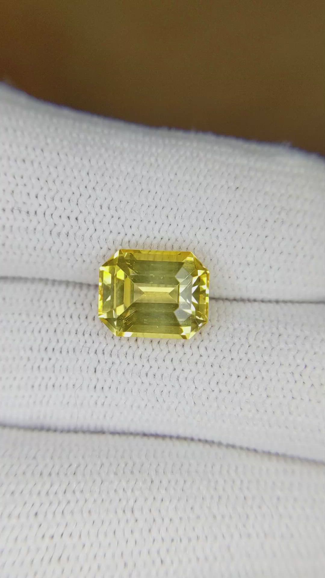 4.09 Ct. Yellow Sapphire from Ceylon (Sri Lanka) Size Video