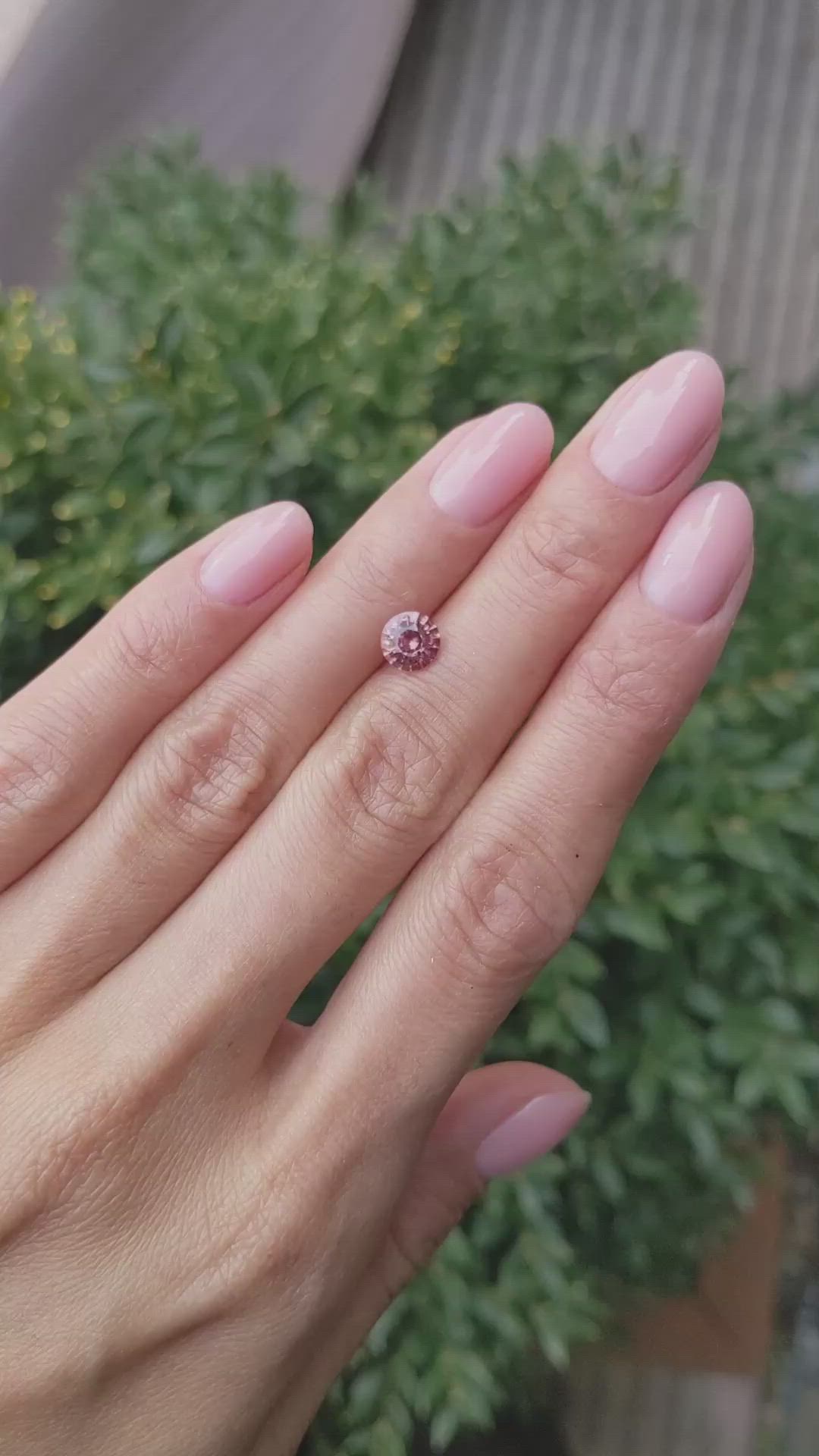 1.19 Ct. Padparadscha Sapphire from Ceylon (Sri Lanka) Size Video