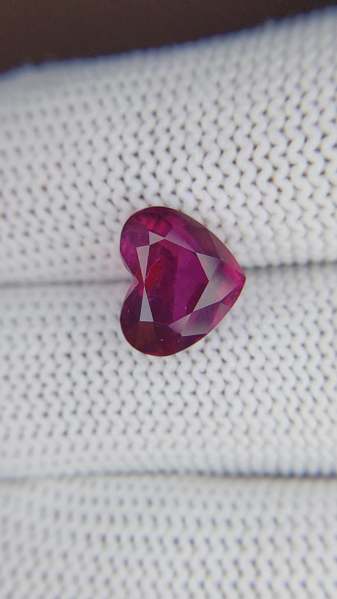4.50 Ct. Purplish Pink Sapphire from Madagascar Size Video