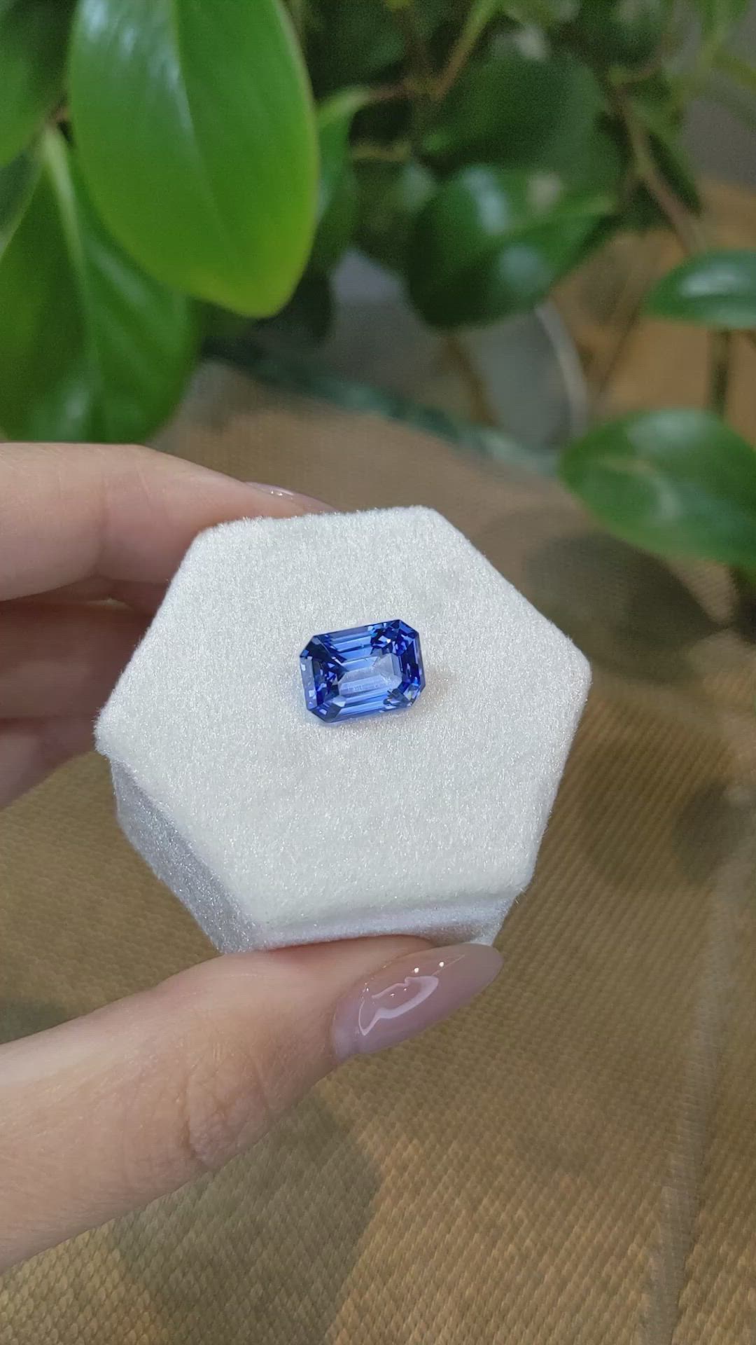 6.84 Ct. Blue Sapphire from Ceylon (Sri Lanka) Size Video