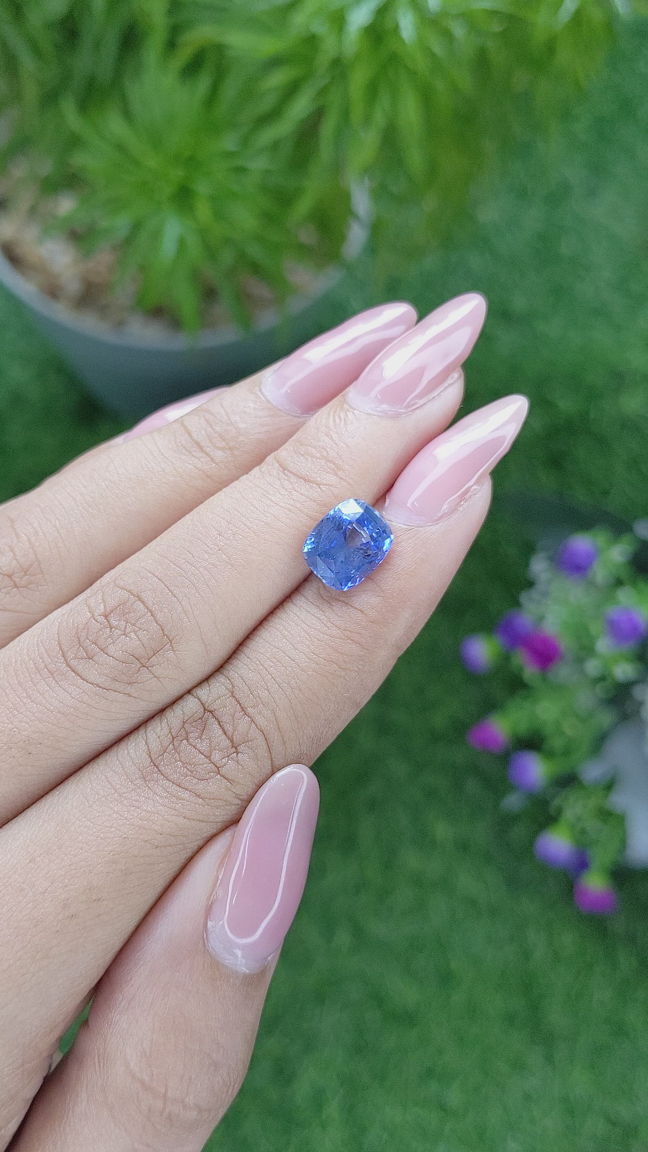 3.72 Ct. Blue Sapphire from Ceylon (Sri Lanka) Size Video