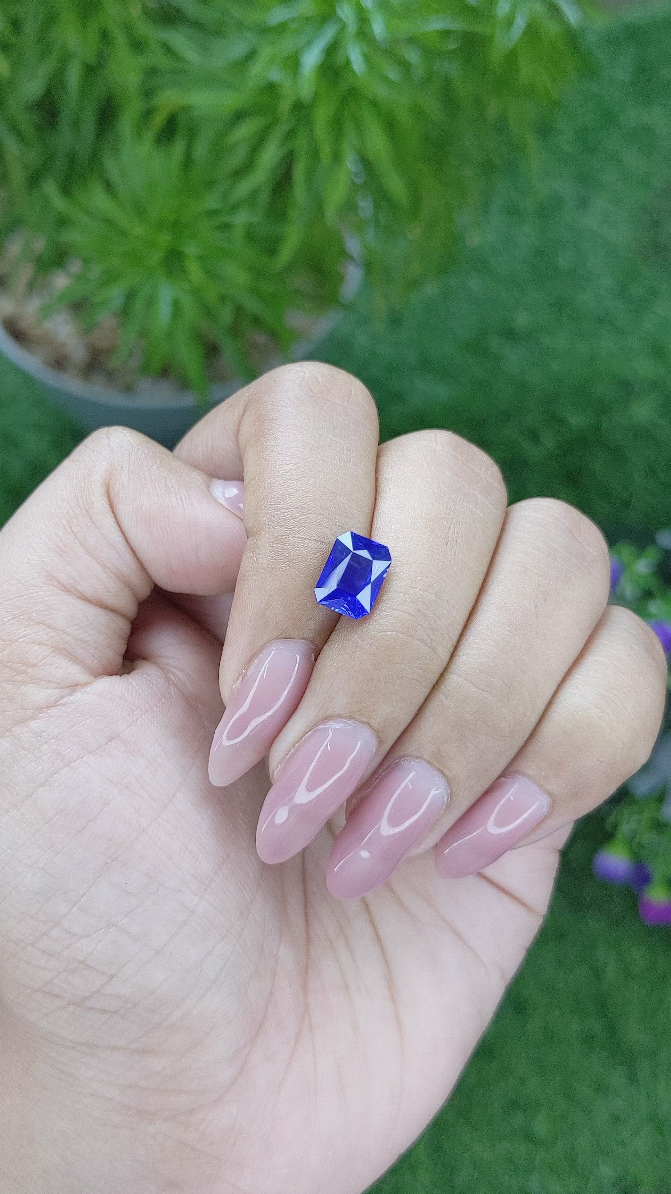 2.74 Ct. Blue Sapphire from Ceylon (Sri Lanka) Size Video