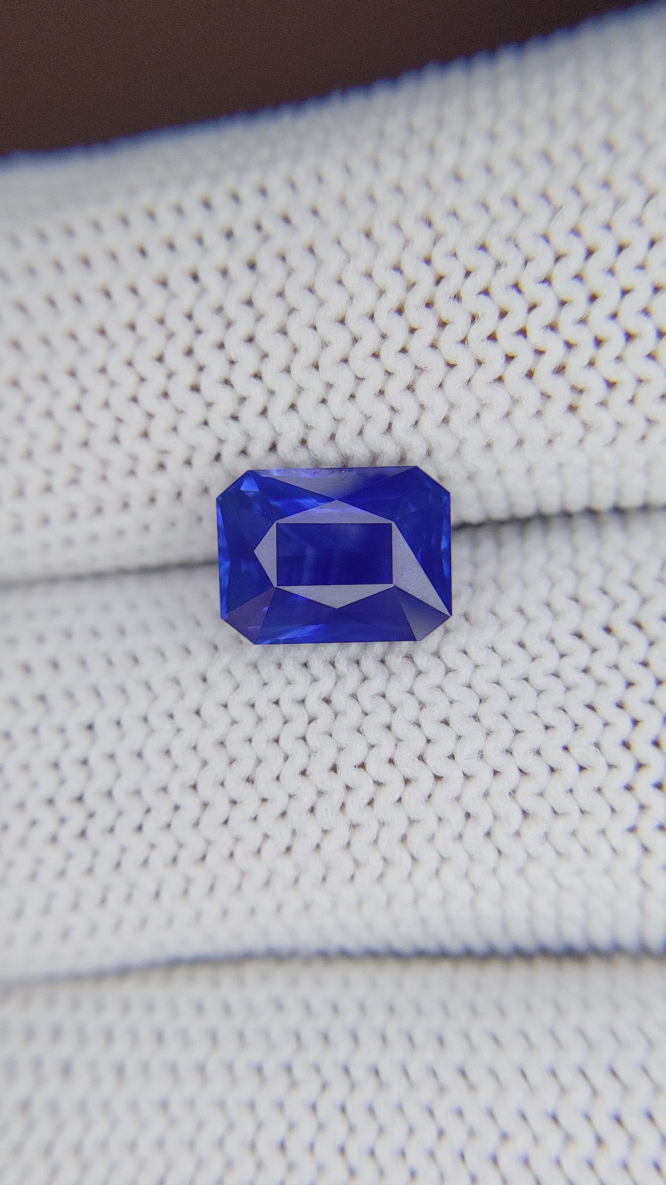 2.74 Ct. Blue Sapphire from Ceylon (Sri Lanka) Size Video