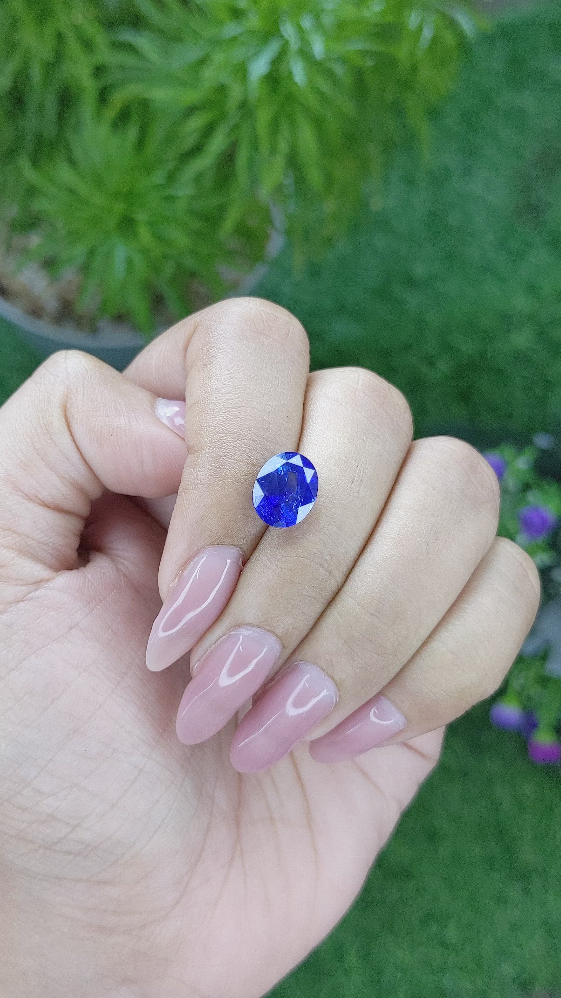 3.80 Ct. Blue Sapphire from Ceylon (Sri Lanka) Size Video