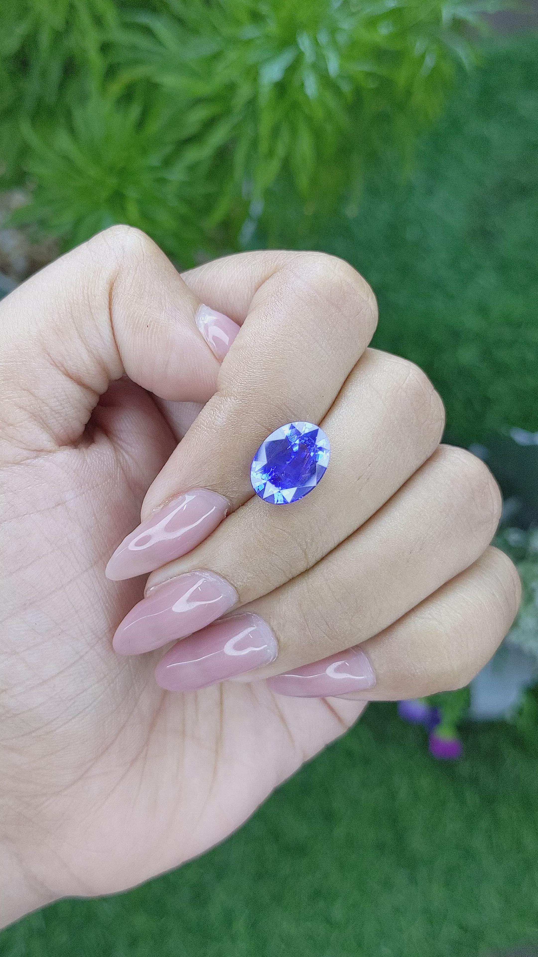 5.04 Ct. Blue Sapphire from Ceylon (Sri Lanka) Size Video