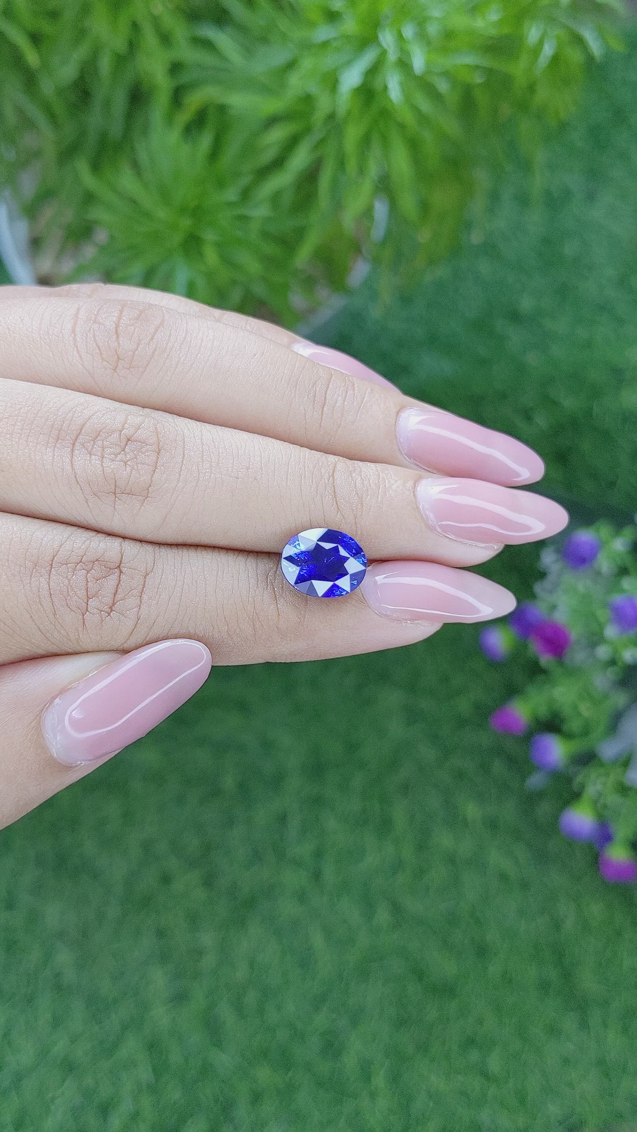 4.01 Ct. Blue Sapphire from Ceylon (Sri Lanka) Size Video