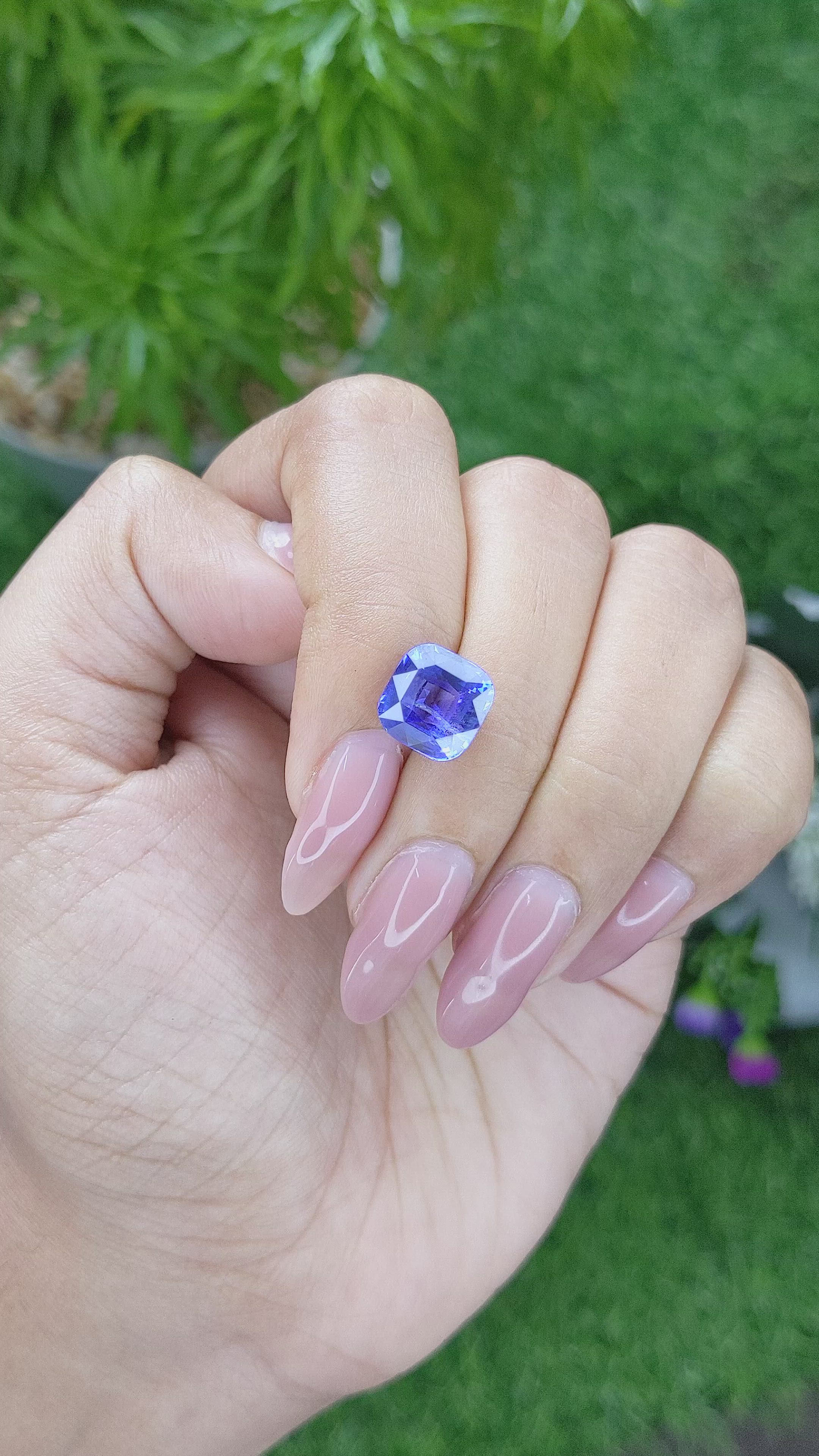 5.04 Ct. Blue Sapphire from Ceylon (Sri Lanka) Size Video