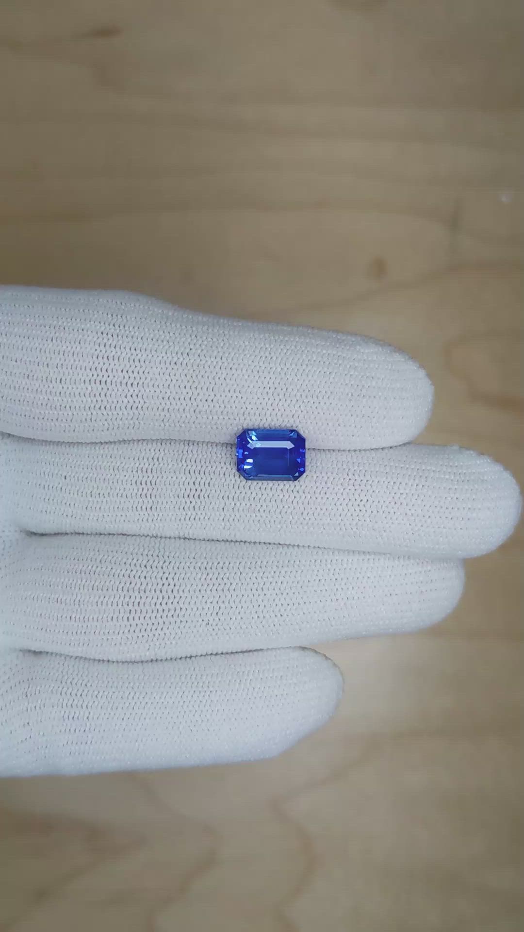 2.69 Ct. Blue Sapphire from Ceylon (Sri Lanka) Size Video