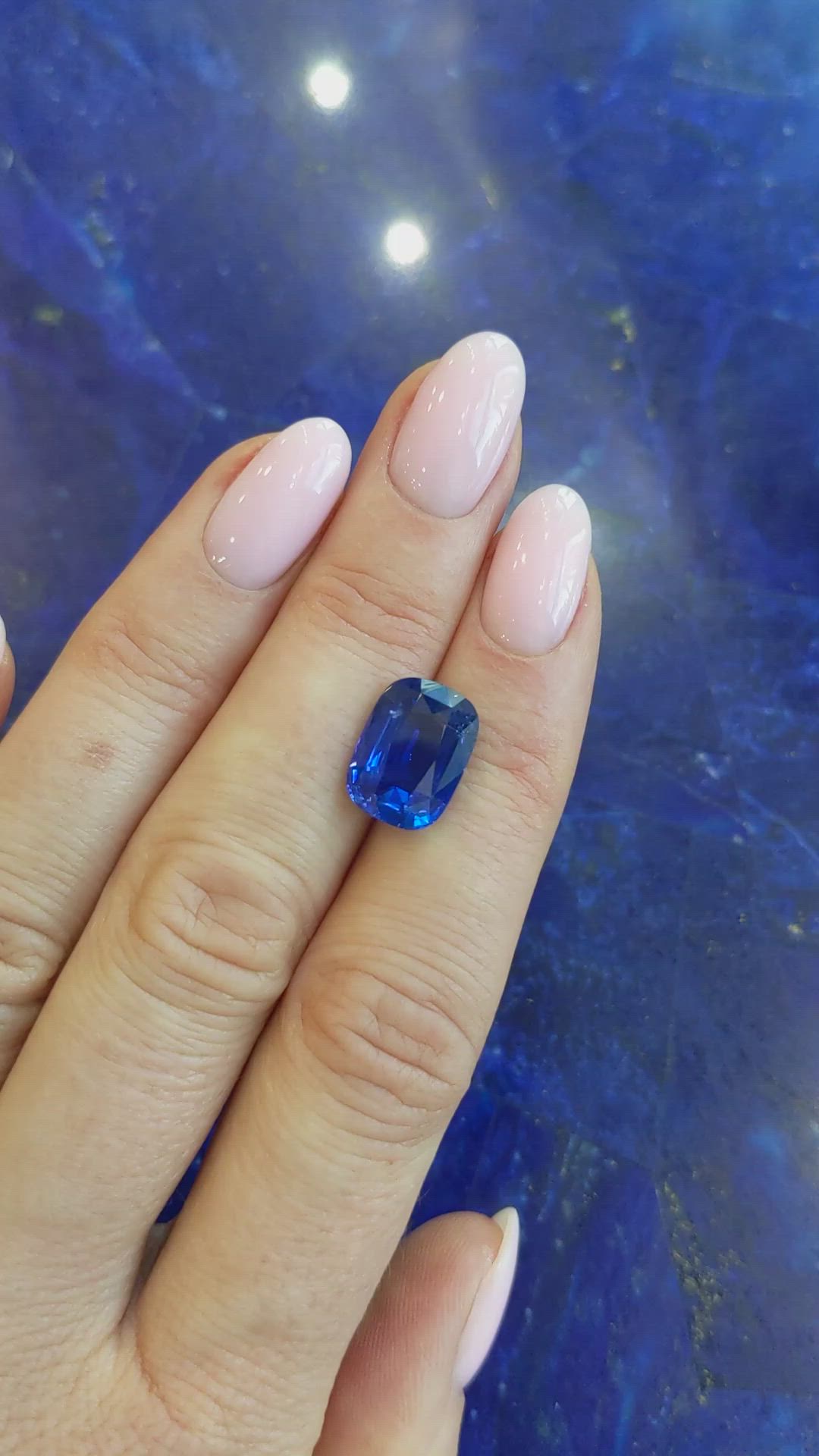 6.57 Ct. Blue Sapphire from Ceylon (Sri Lanka) Size Video