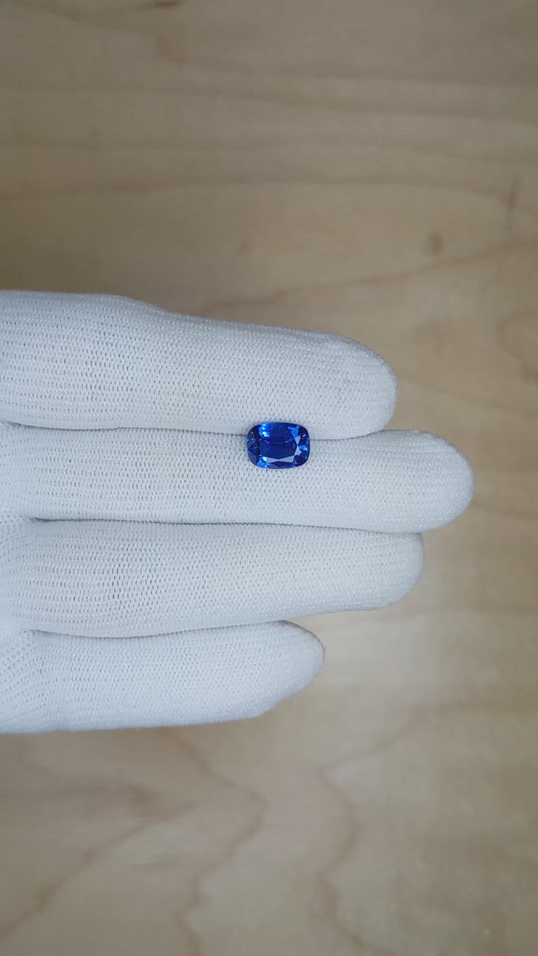 2.29 Ct. Blue Sapphire from Ceylon (Sri Lanka) Size Video