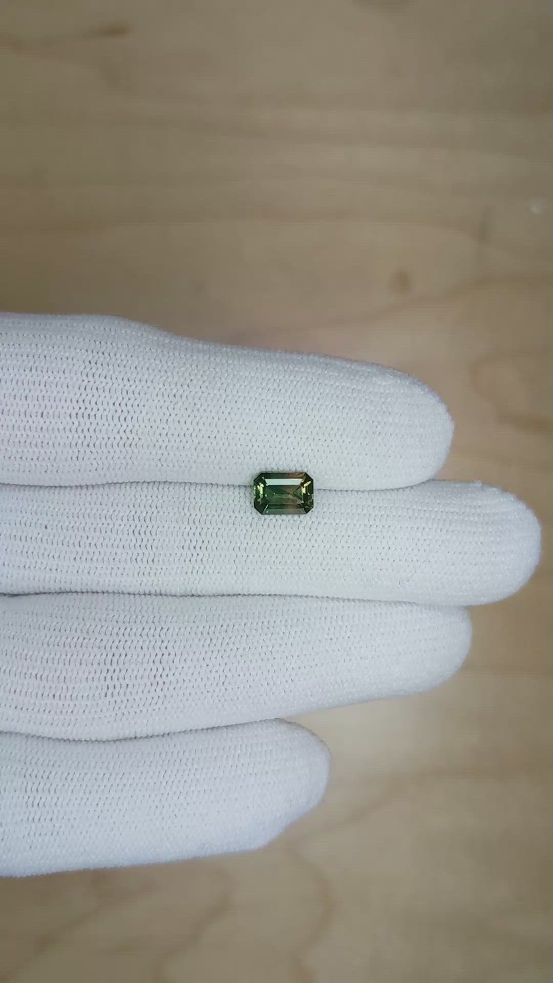 1.24 Ct. Bi Color Sapphire from Ceylon (Sri Lanka) Size Video