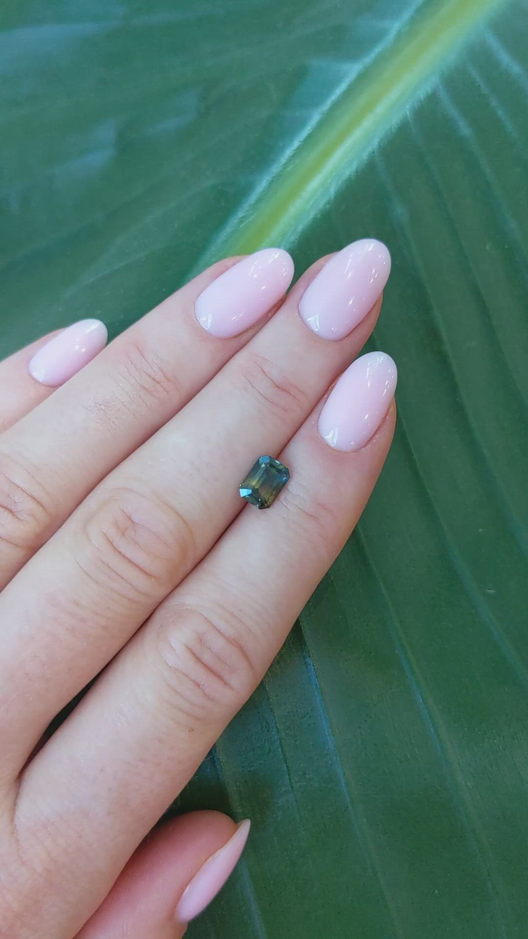 1.24 Ct. Bi Color Sapphire from Ceylon (Sri Lanka) Size Video