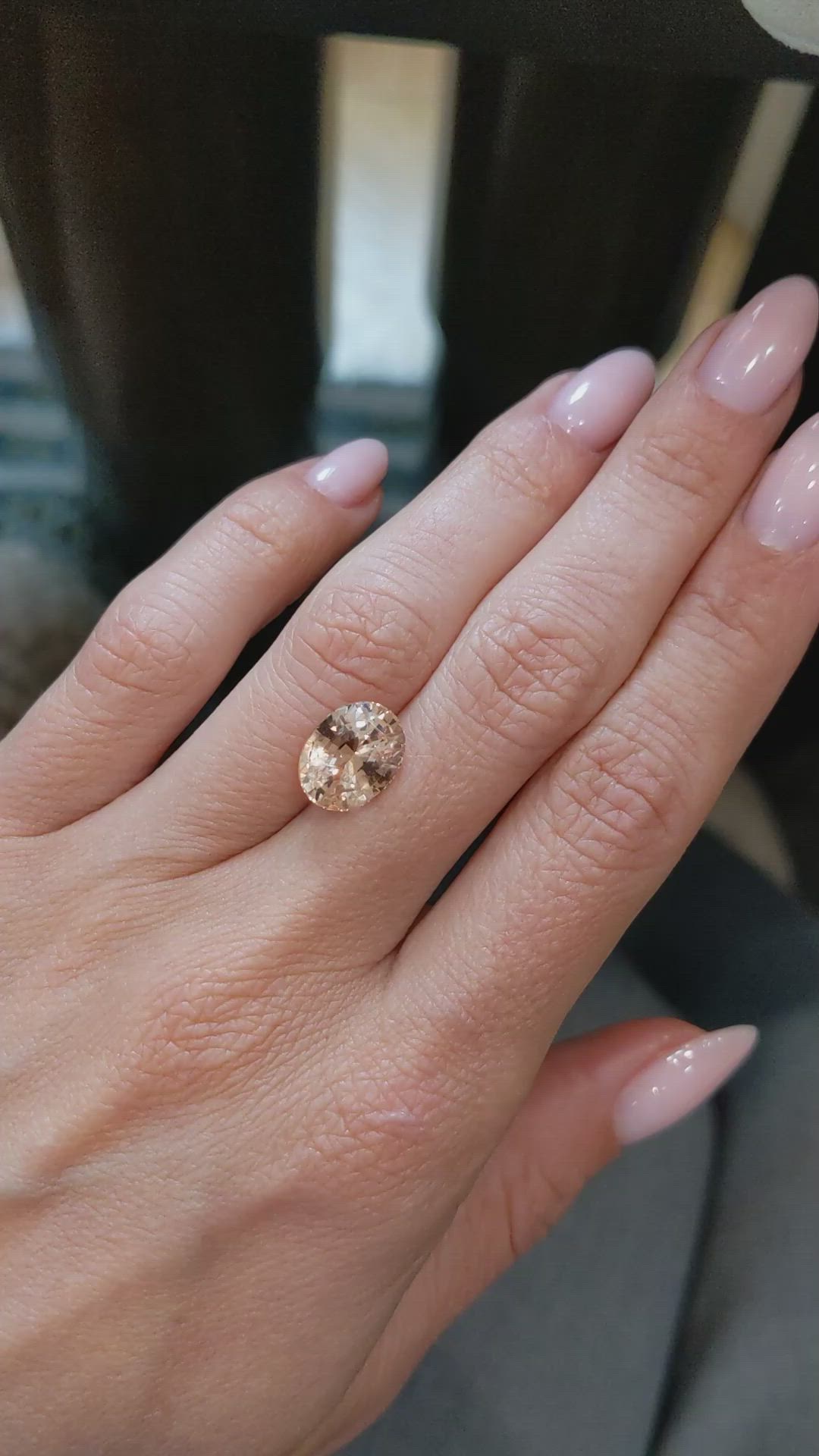 5.13 Ct. Padparadscha Sapphire from Ceylon (Sri Lanka) Size Video