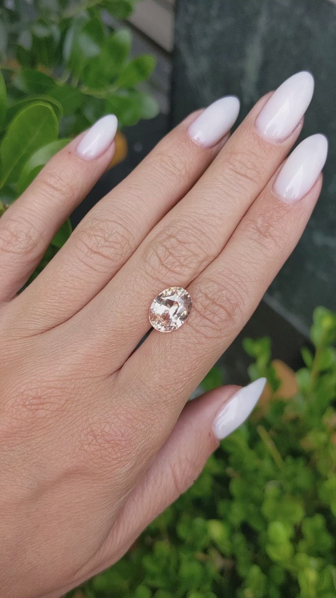 5.13 Ct. Padparadscha Sapphire from Ceylon (Sri Lanka) Size Video