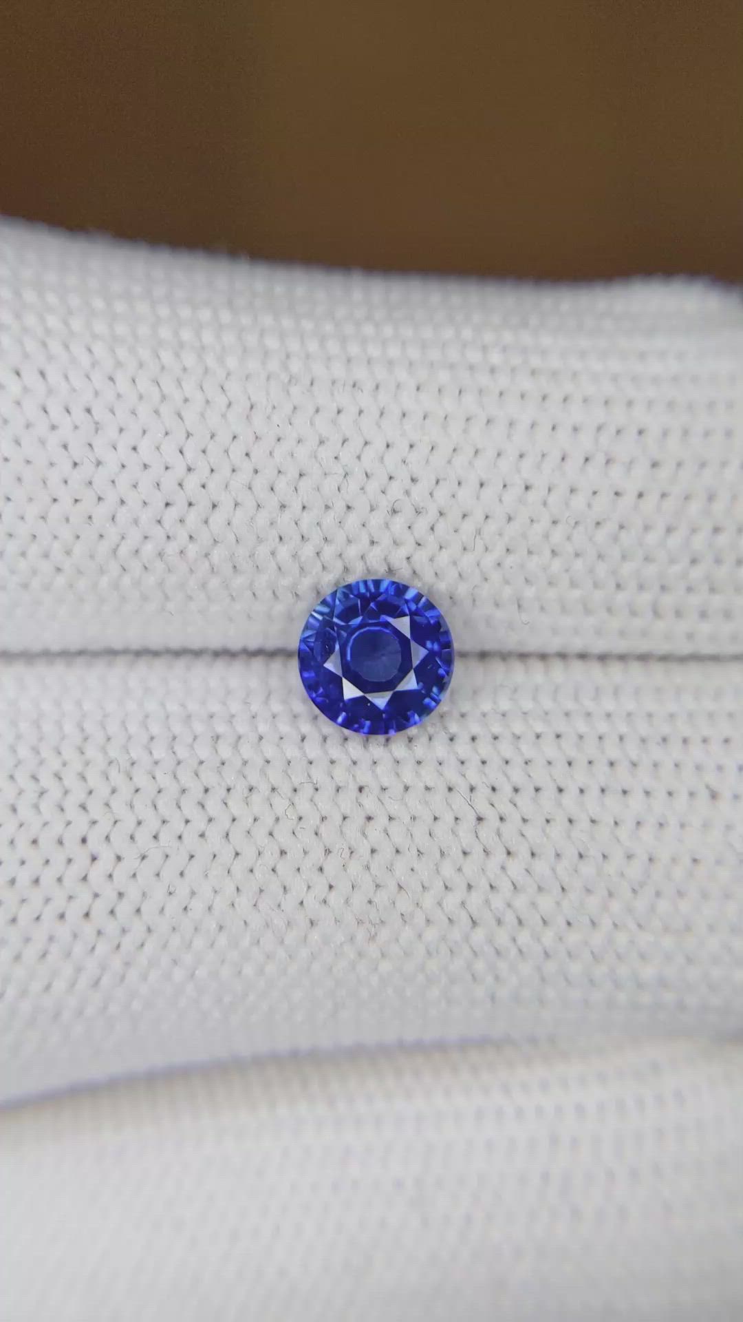 1.17 Ct. Blue Sapphire from Ceylon (Sri Lanka) Size Video
