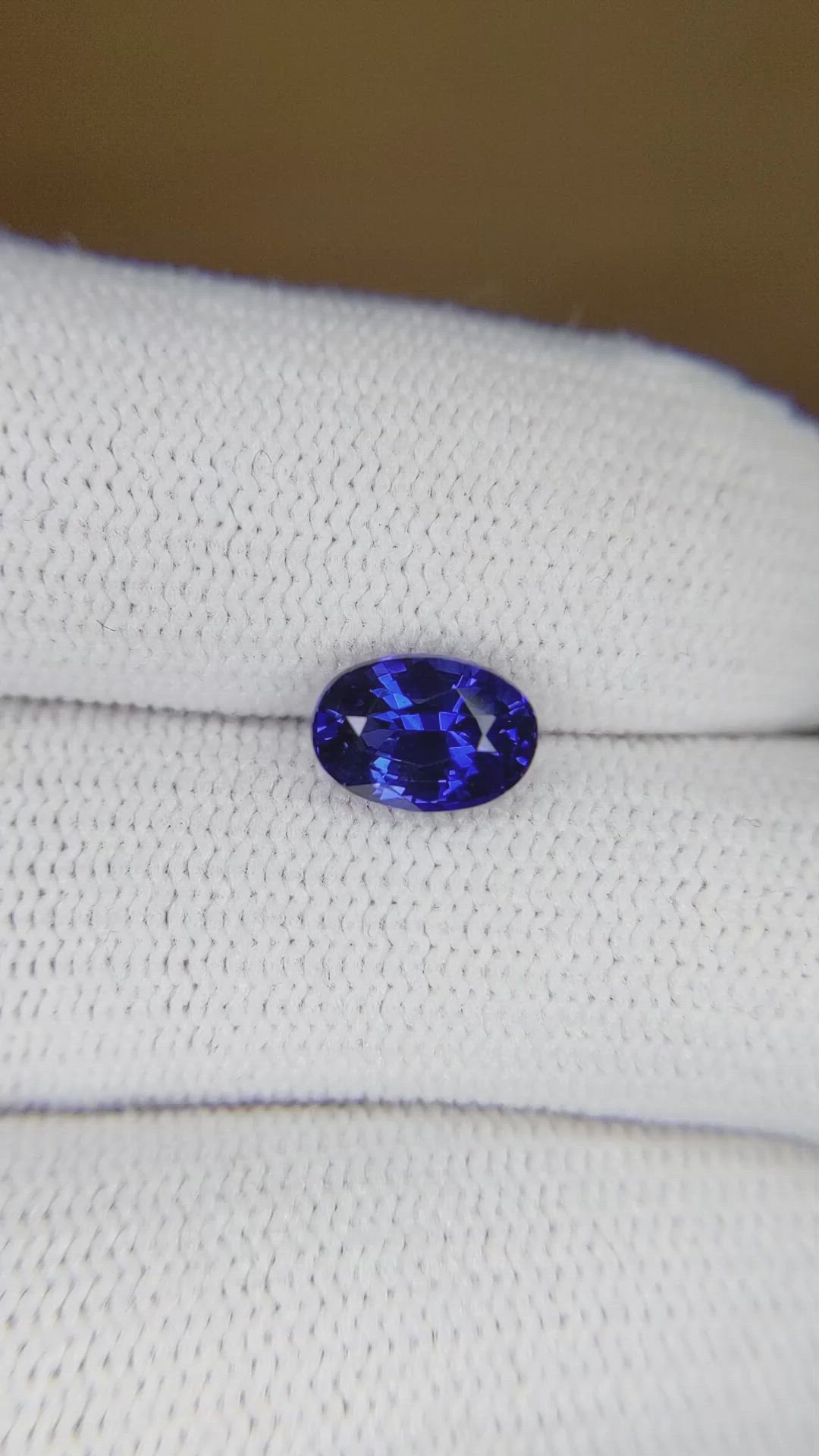 1.66 Ct. Blue Sapphire from Ceylon (Sri Lanka) Size Video