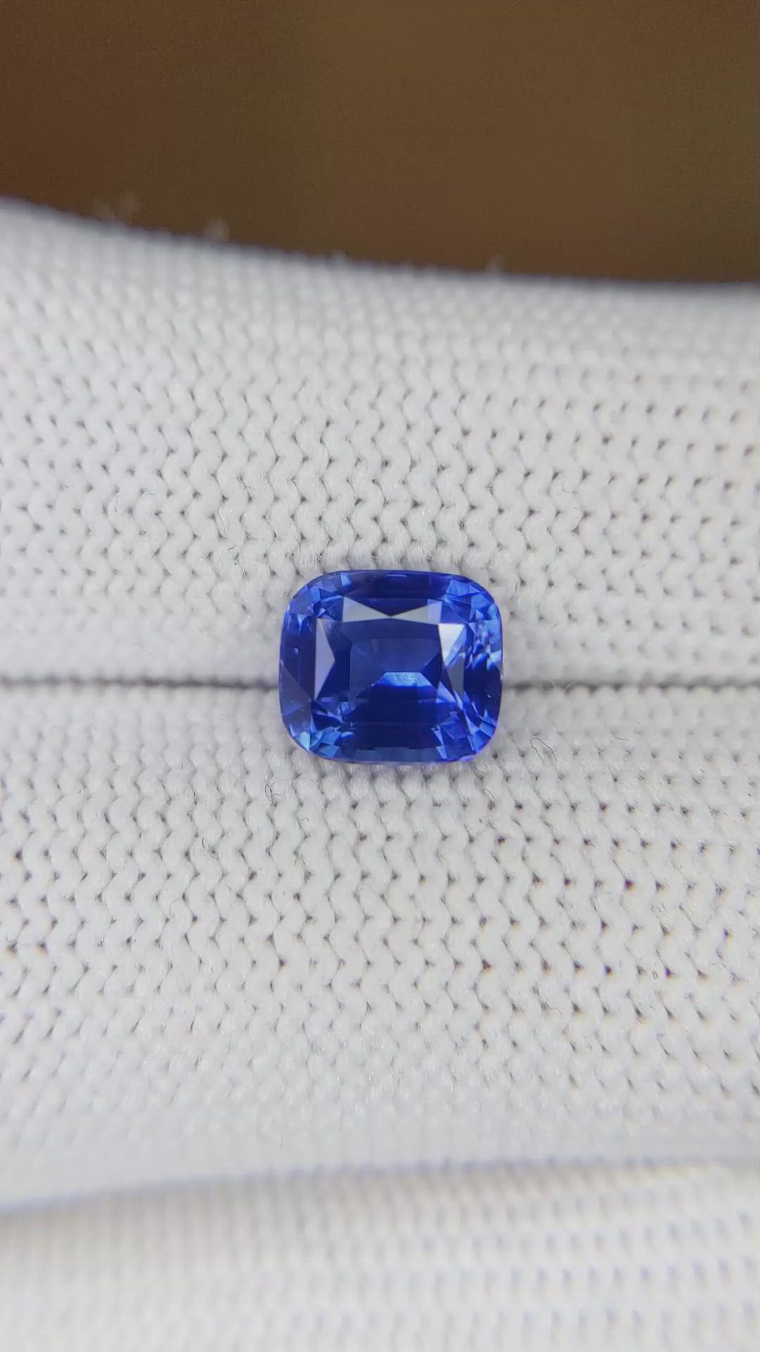 2.16 Ct. Blue Sapphire from Ceylon (Sri Lanka) Size Video