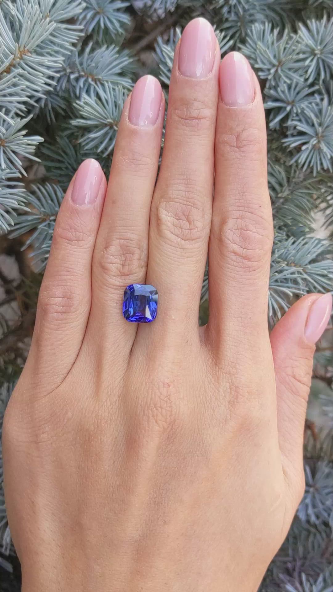 5.52 Ct. Blue Sapphire from Ceylon (Sri Lanka) Size Video