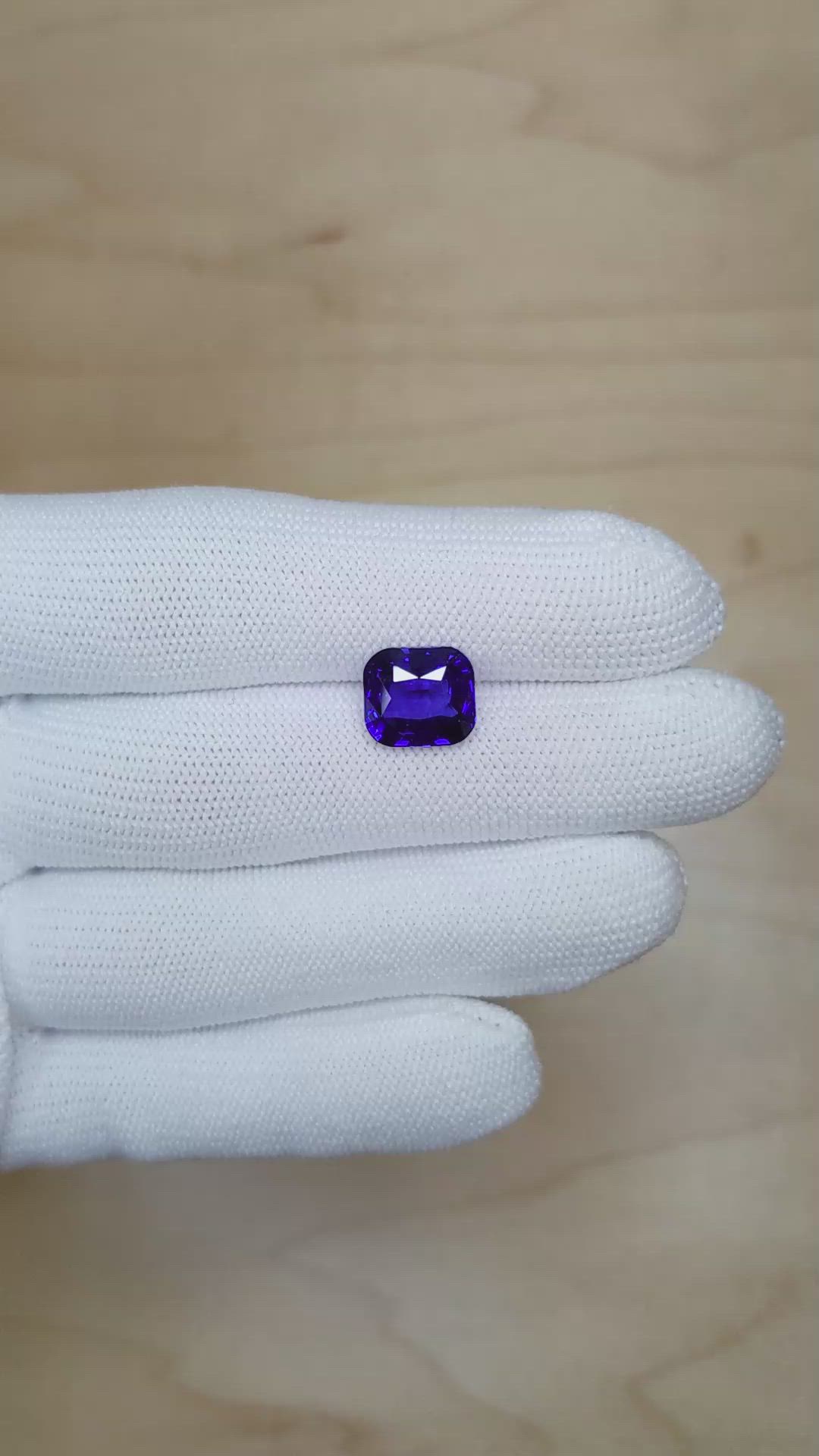 5.52 Ct. Blue Sapphire from Ceylon (Sri Lanka) Size Video